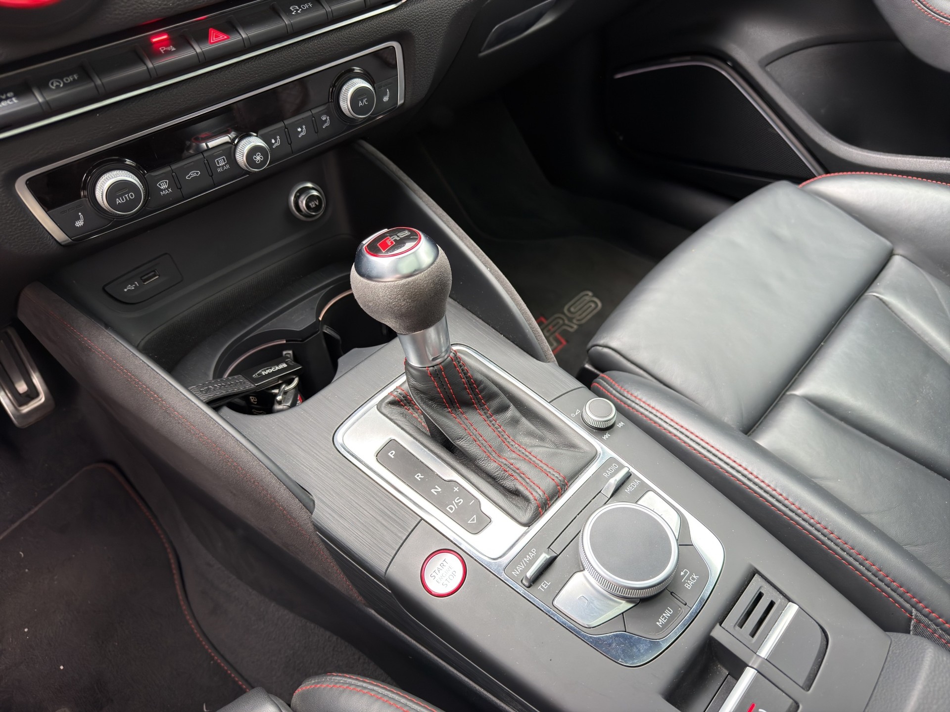 AUDI RS3 Sportback 2.5 TSI quattro S-tronic-image-22