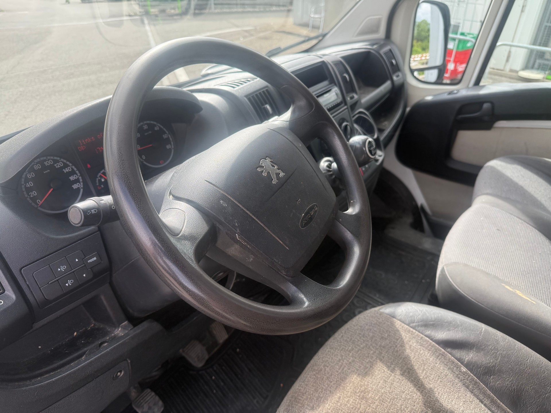 PEUGEOT Boxer 3.0 HDI 335 L4-image-9