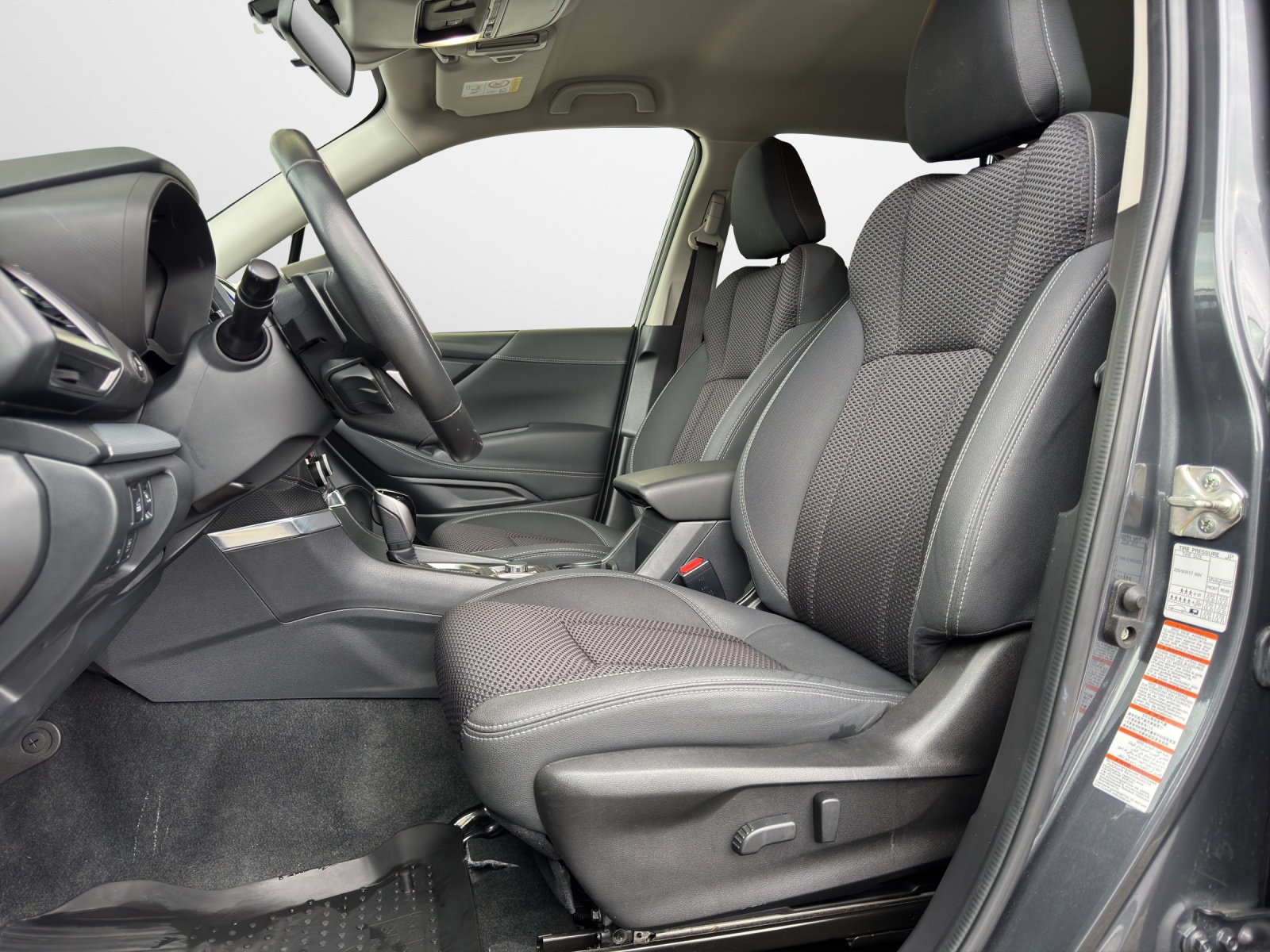 SUBARU Forester Station 2.0i e-Boxer Swiss Plus-image-5