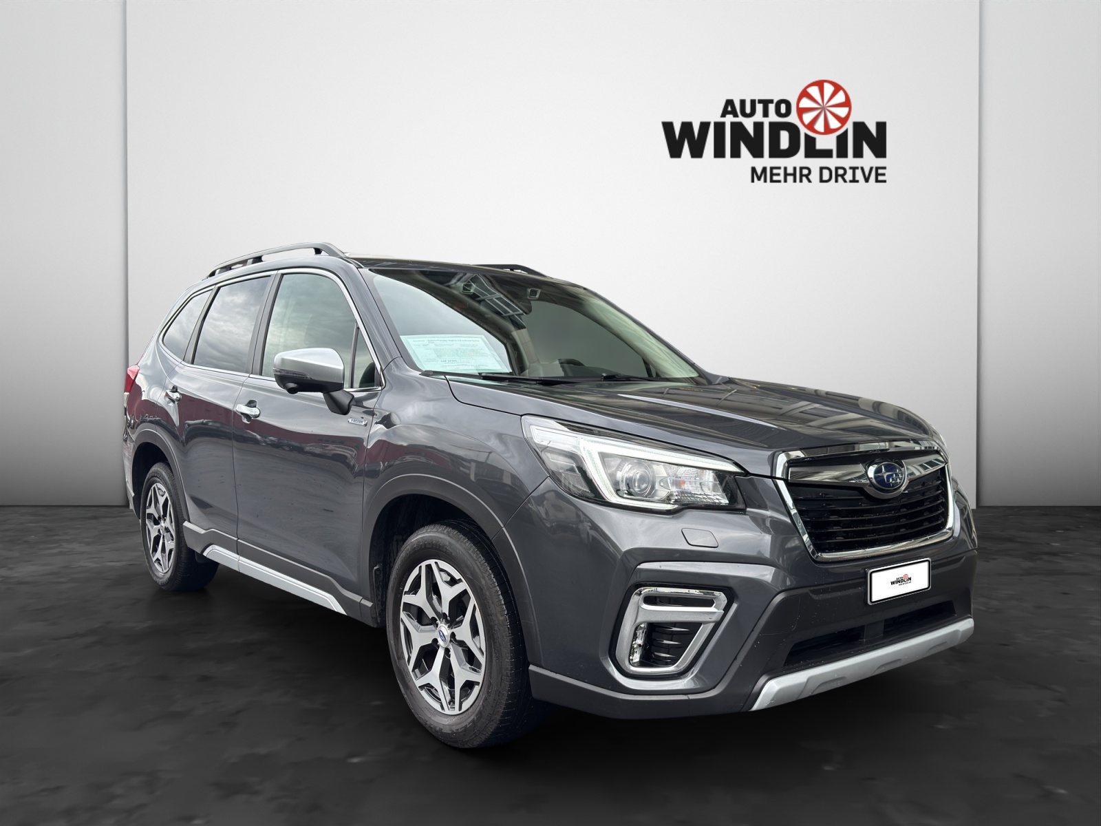 SUBARU Forester Station 2.0i e-Boxer Swiss Plus-image-0