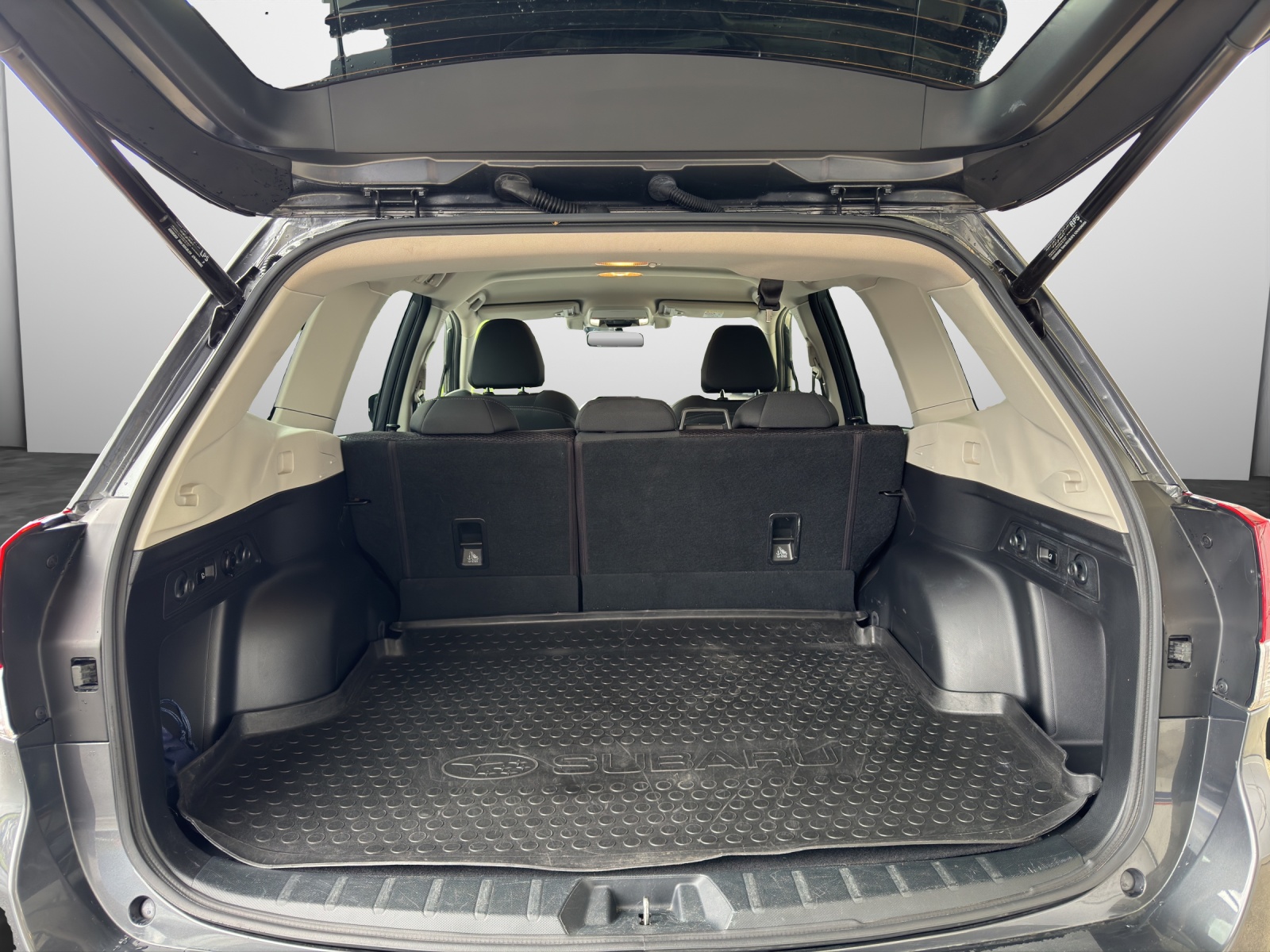 SUBARU Forester Station 2.0i e-Boxer Swiss Plus-image-14