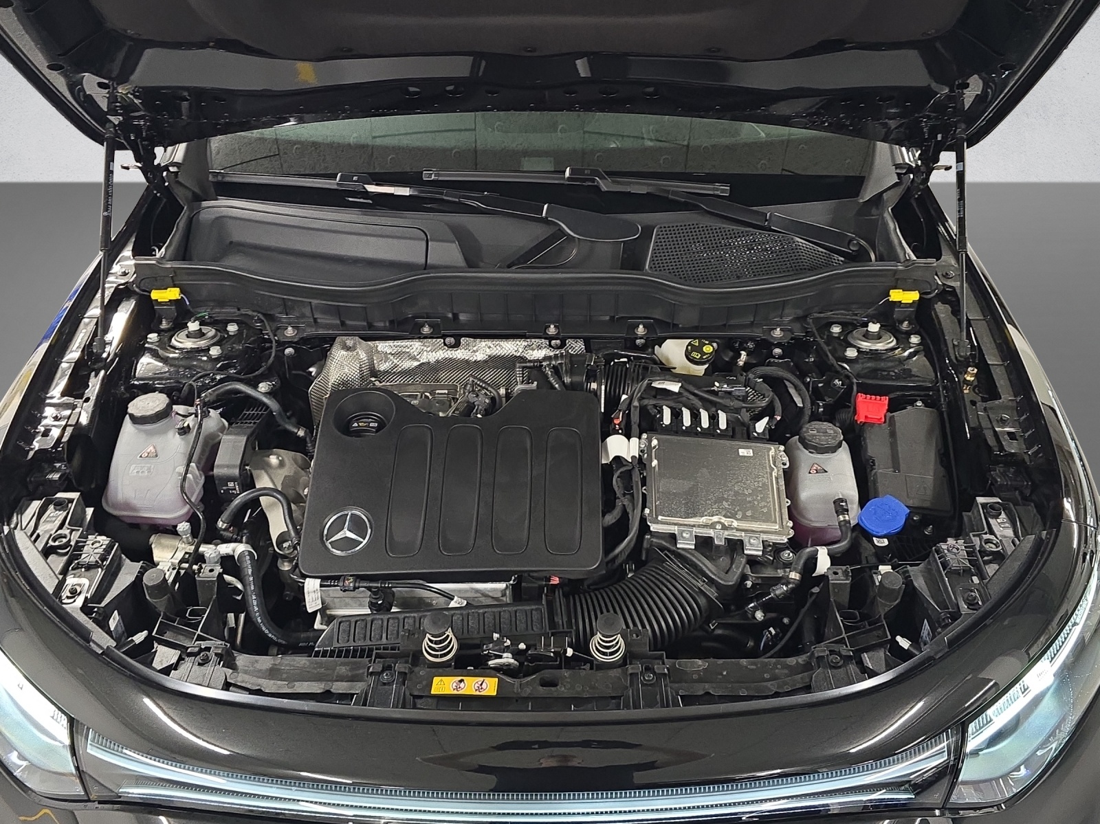 MERCEDES-BENZ GLB 220 AMG Line 4Matic-image-9