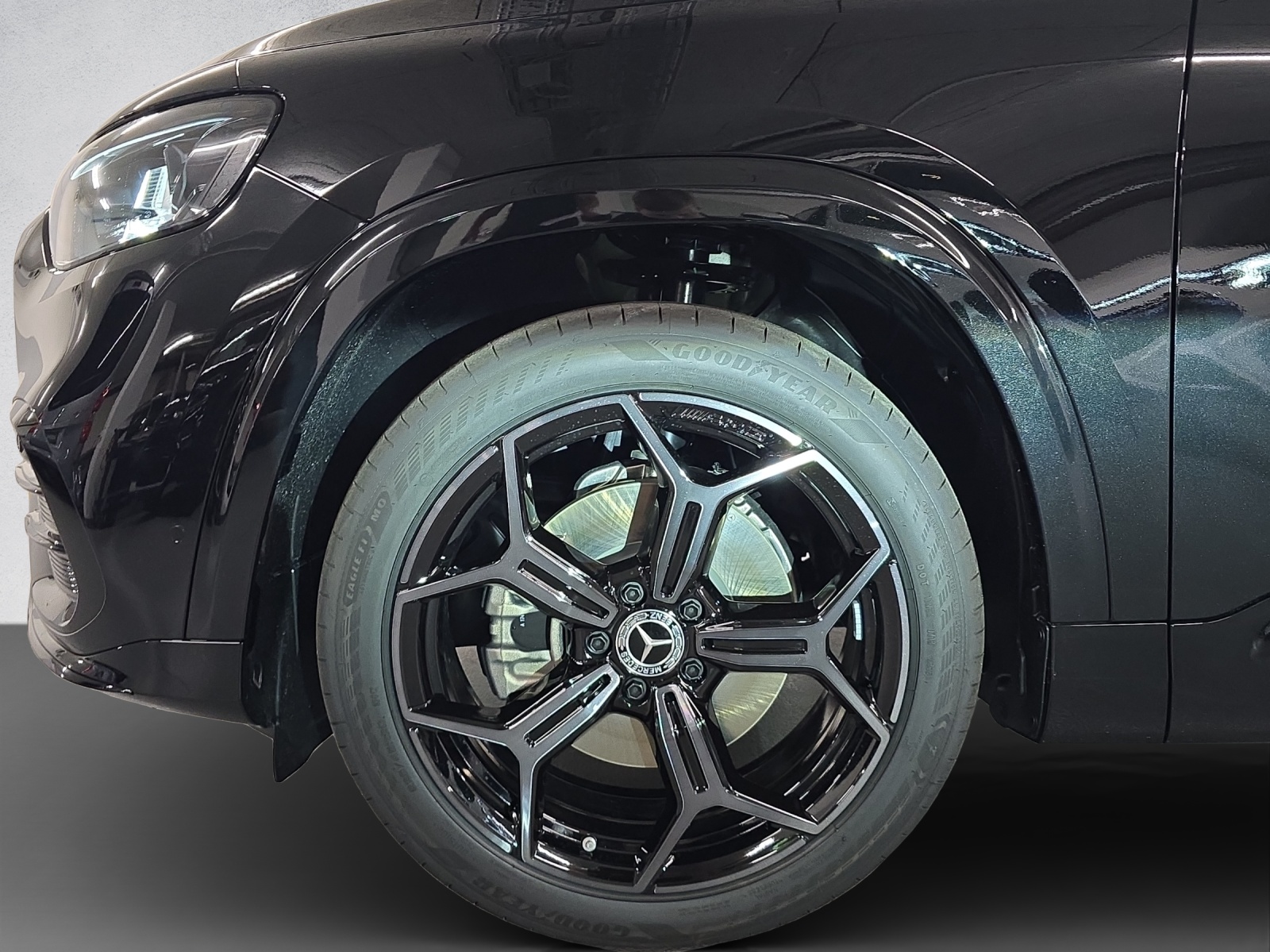 MERCEDES-BENZ GLB 220 AMG Line 4Matic-image-7