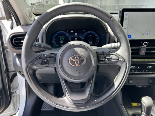 TOYOTA Yaris Cross 1.5 Prem. AWD-image-8