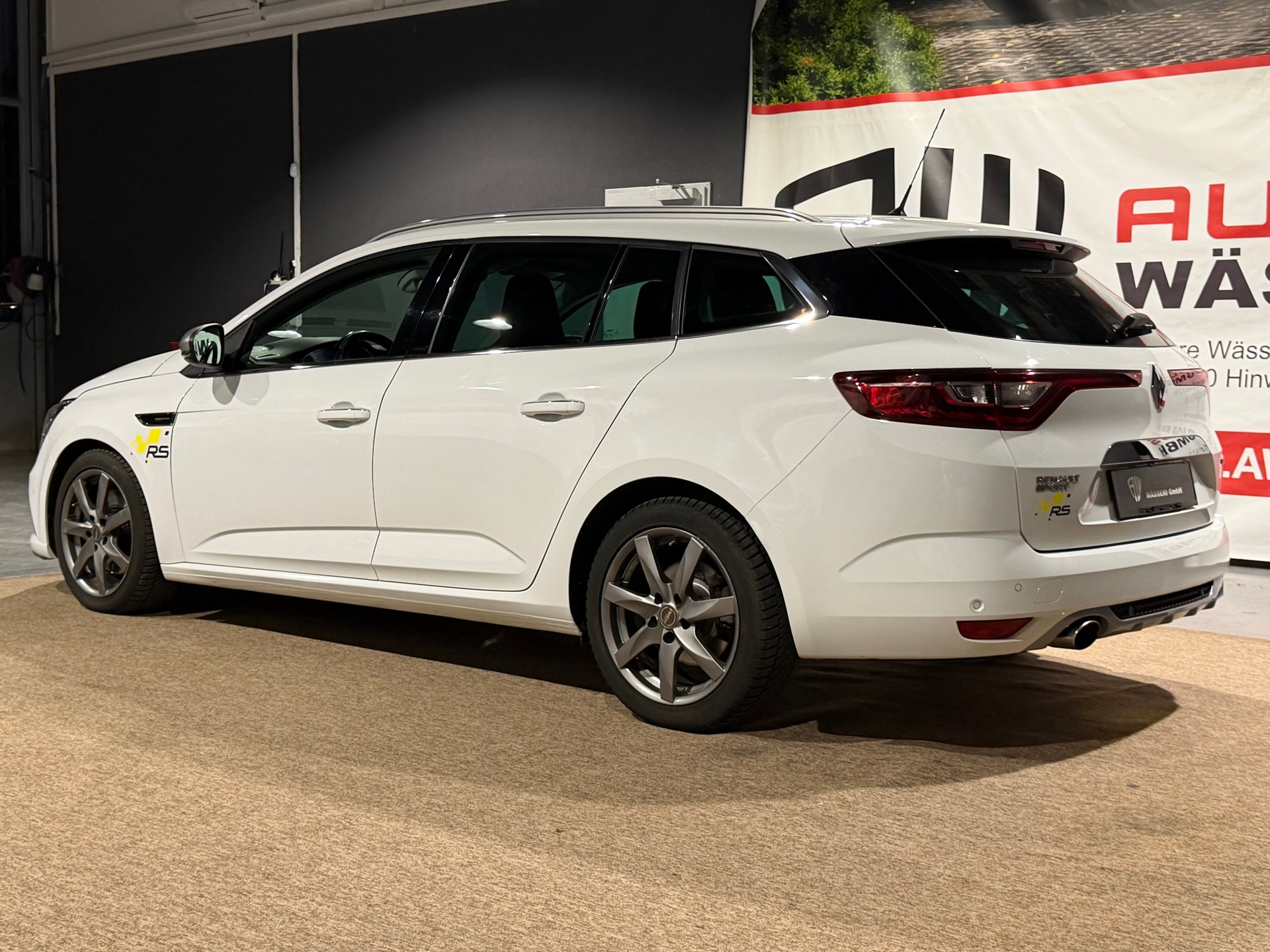 RENAULT Mégane Grandtour 1.6 16V Turbo GT EDC-image-4