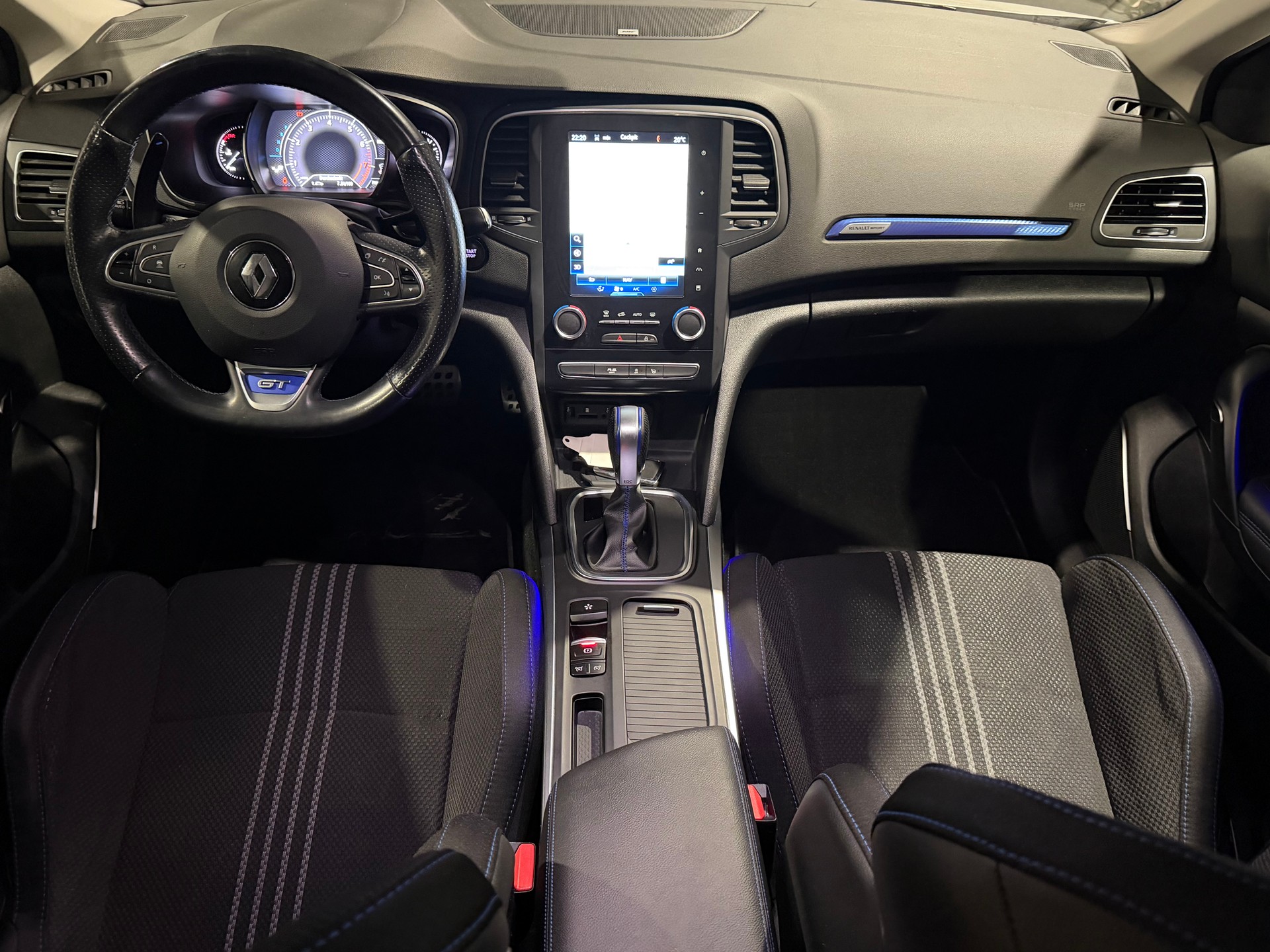 RENAULT Mégane Grandtour 1.6 16V Turbo GT EDC-image-11