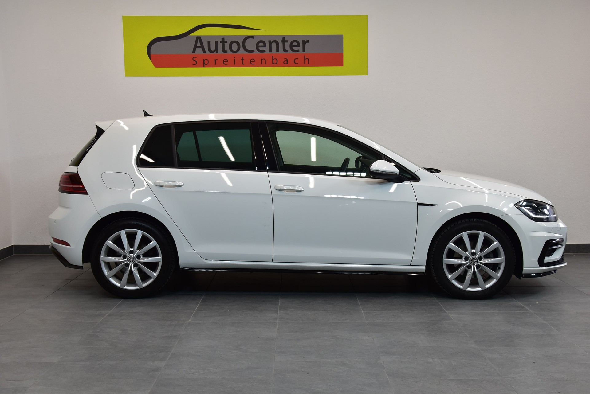 VW Golf 1.5 TSI R-Line DSG-image-9
