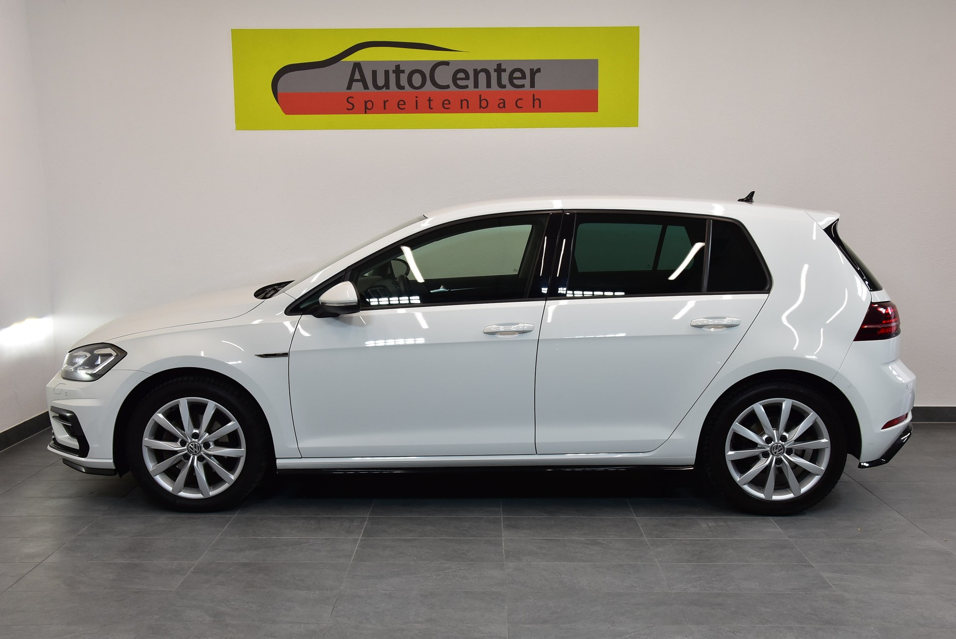 VW Golf 1.5 TSI R-Line DSG-image-7