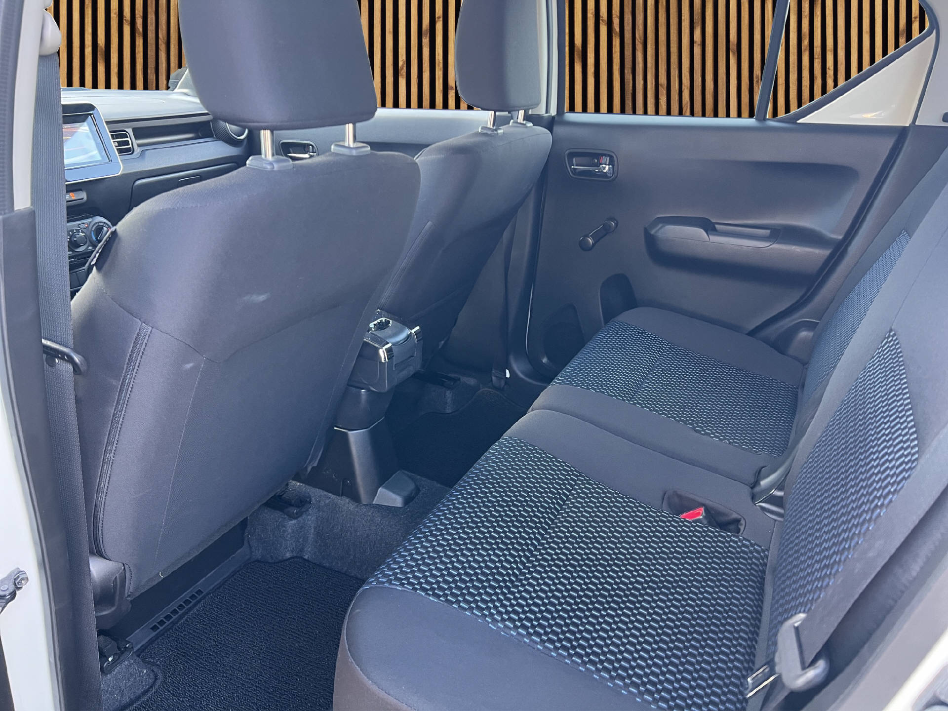 SUZUKI Ignis 1.2 Compact+ Hybrid-image-9