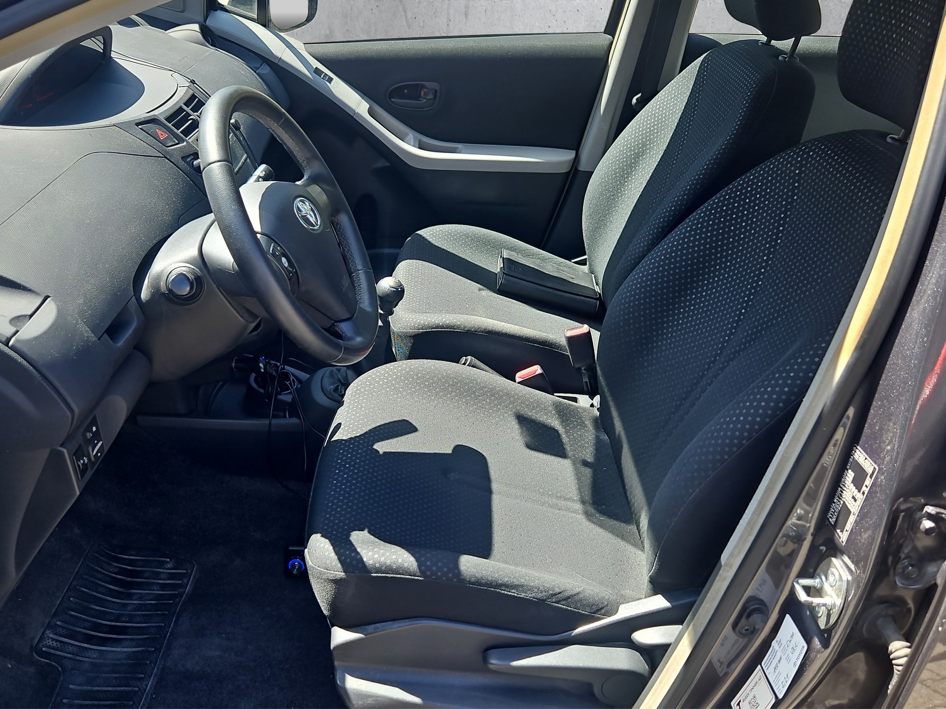 TOYOTA Yaris 1.33 Linea Sol-image-7