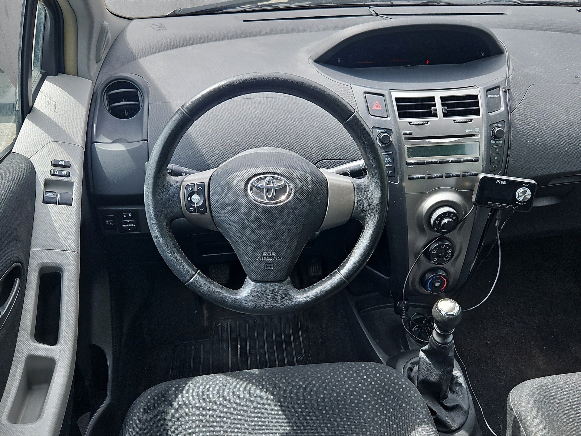 TOYOTA Yaris 1.33 Linea Sol-image-8