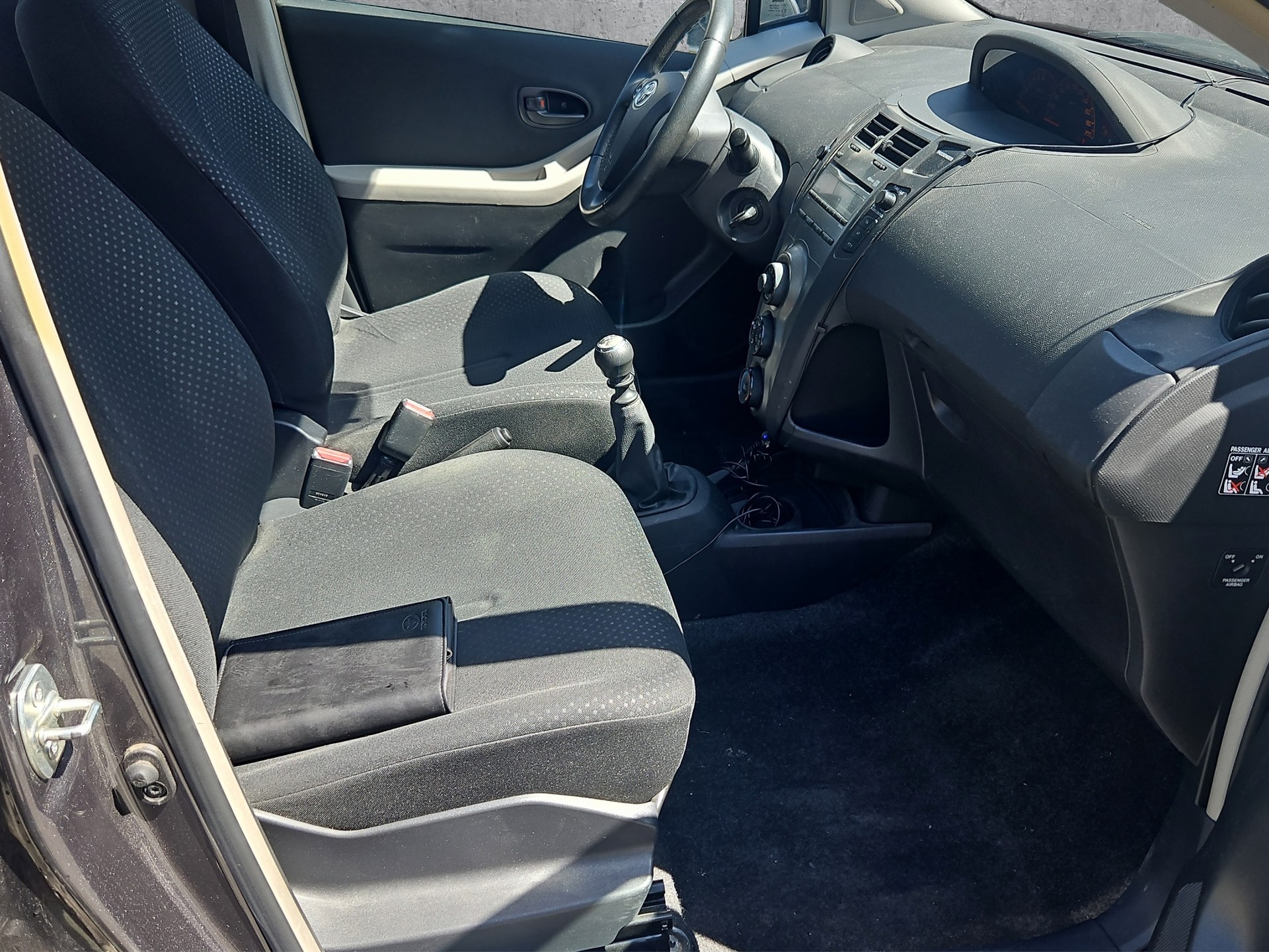 TOYOTA Yaris 1.33 Linea Sol-image-6