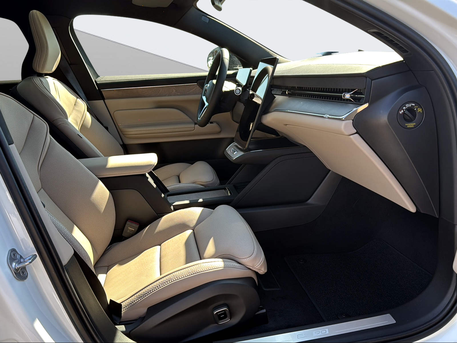 VOLVO ES90 Twin Ultra AWD-image-14