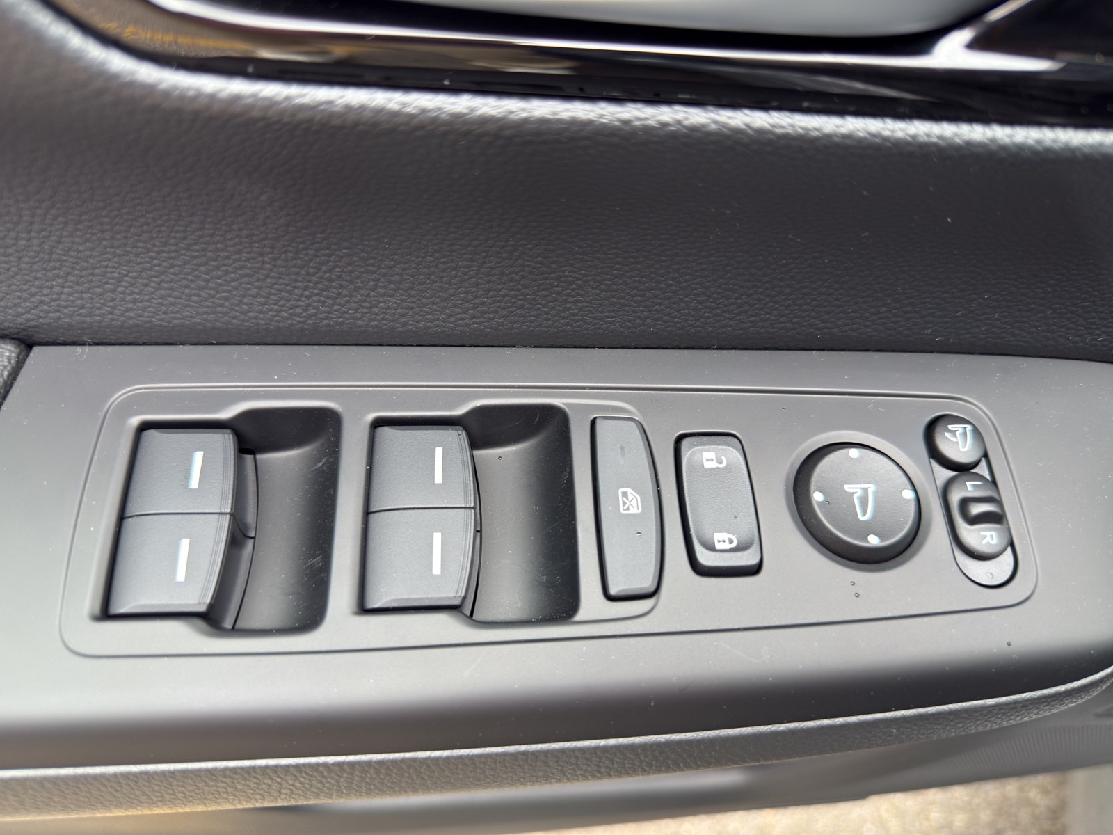 HONDA CR-V 2.0 i-MMD Elegance 4WD, Leasing Aktion 1.9 %, bis 8 Jahre oder 160'000 KM Garantie-image-18