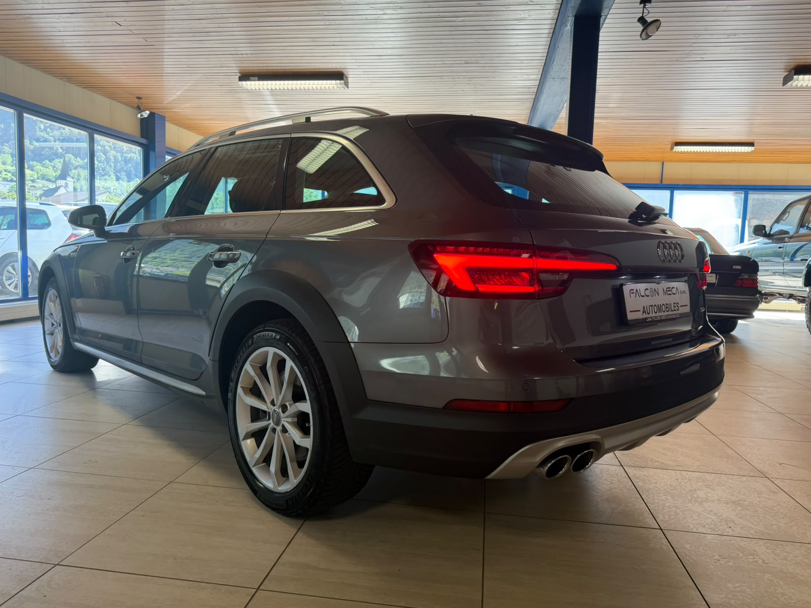 AUDI A4 allroad 3.0 TDI quattro tiptronic-image-9