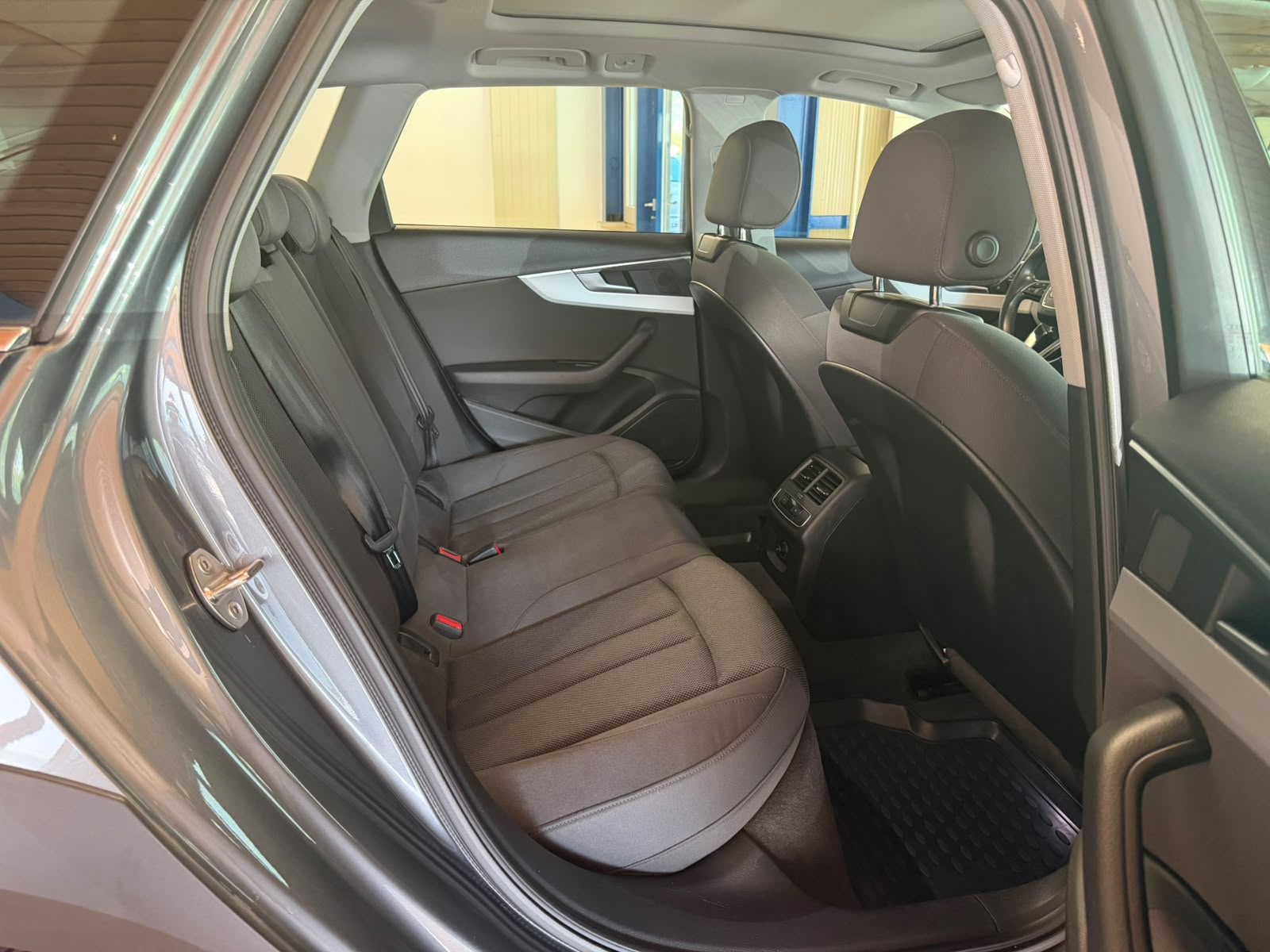AUDI A4 allroad 3.0 TDI quattro tiptronic-image-24
