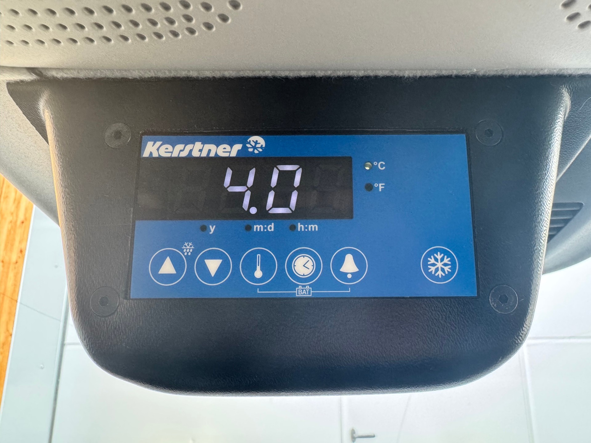 MERCEDES-BENZ Vito 114 CDI 136 PS lang Kühlfahrzeug mit STANDKÜHLUNG-image-8