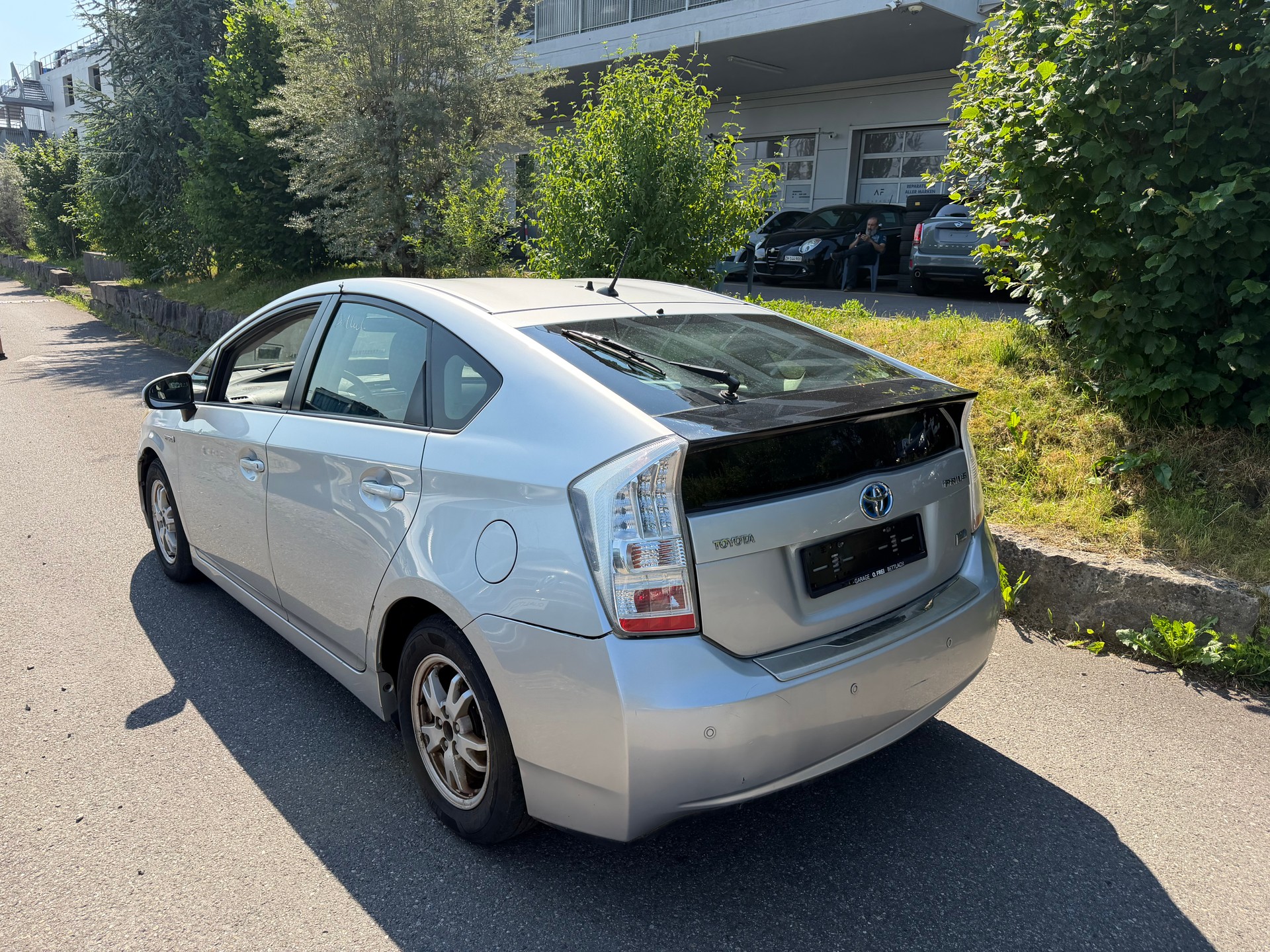 TOYOTA Prius 1.8 16V HSD Sol-image-2