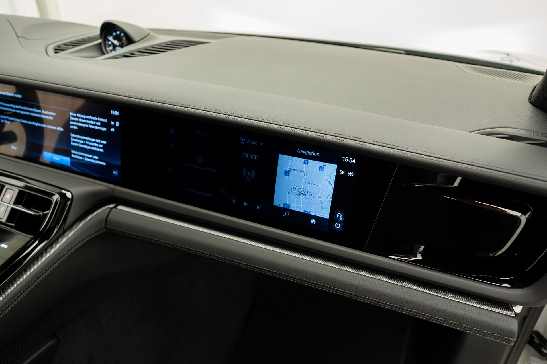 PORSCHE Panamera 4 E-Hybrid PDK-image-17
