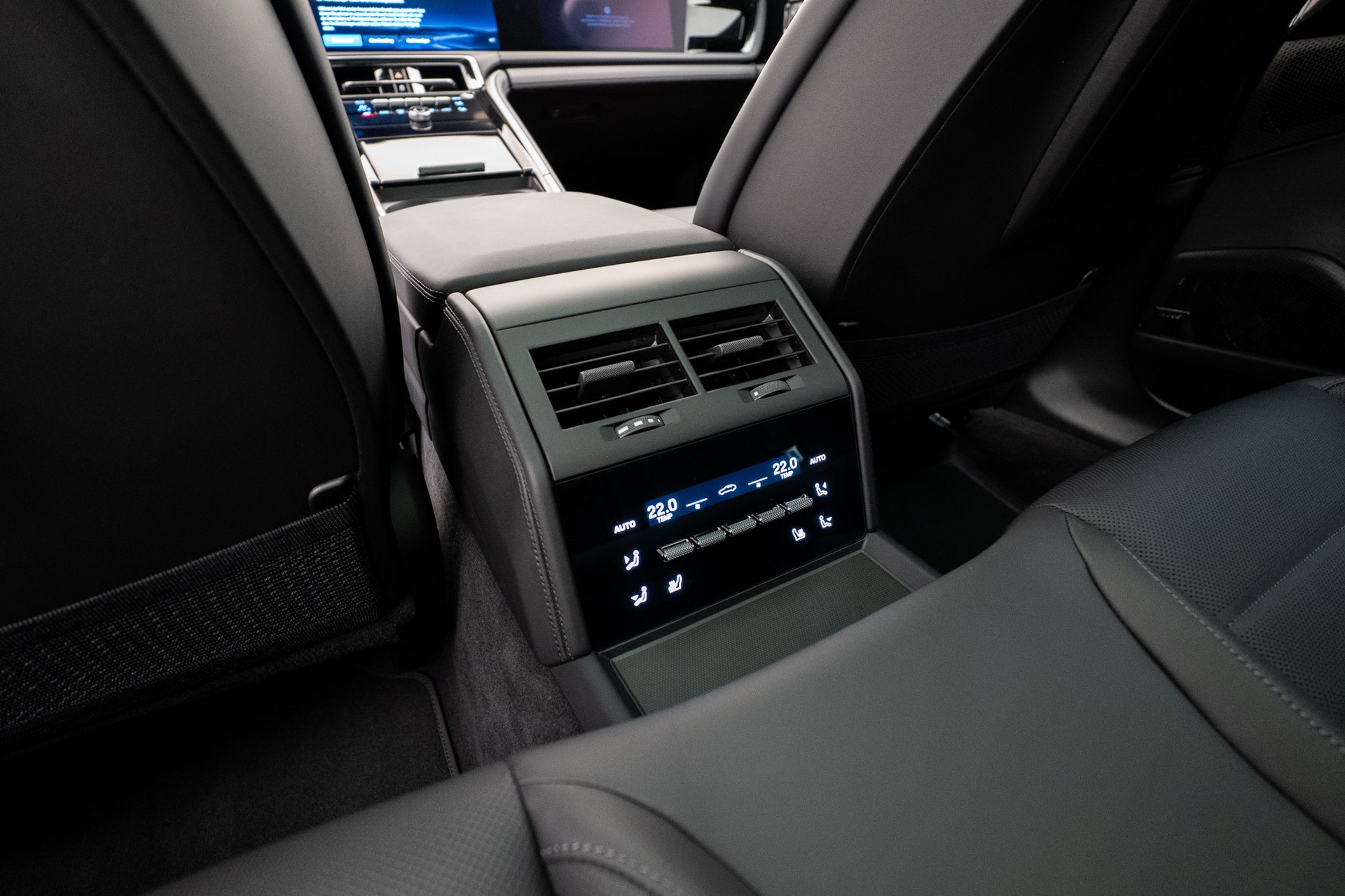 PORSCHE Panamera 4 E-Hybrid PDK-image-15