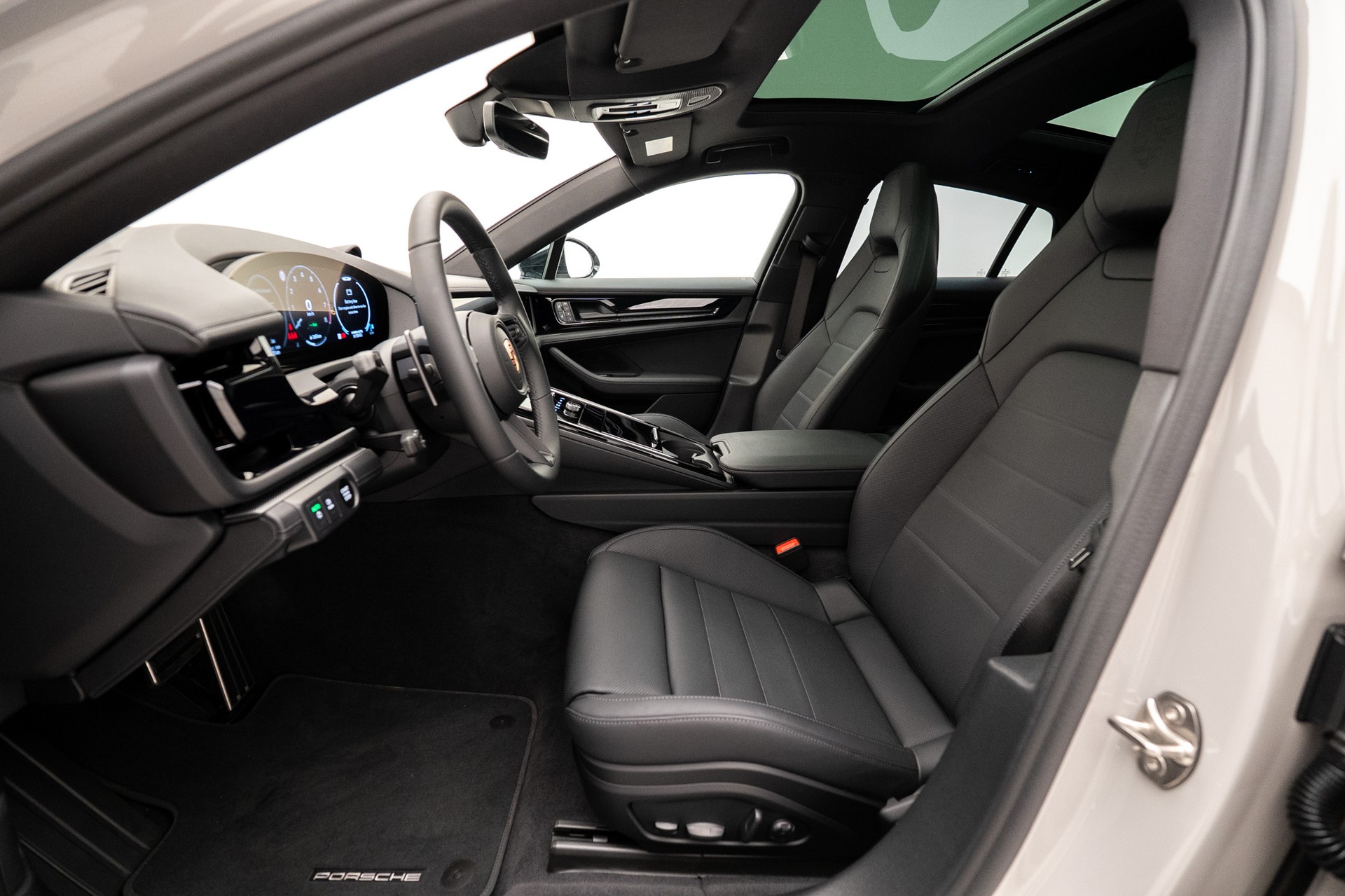 PORSCHE Panamera 4 E-Hybrid PDK-image-6