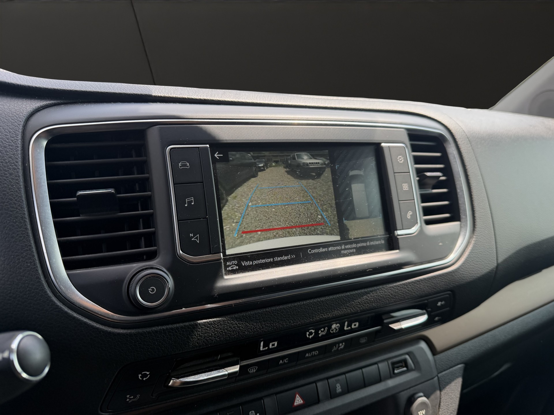TOYOTA Proace Verso 2.0 D-4D Family Medium Automatic-image-11