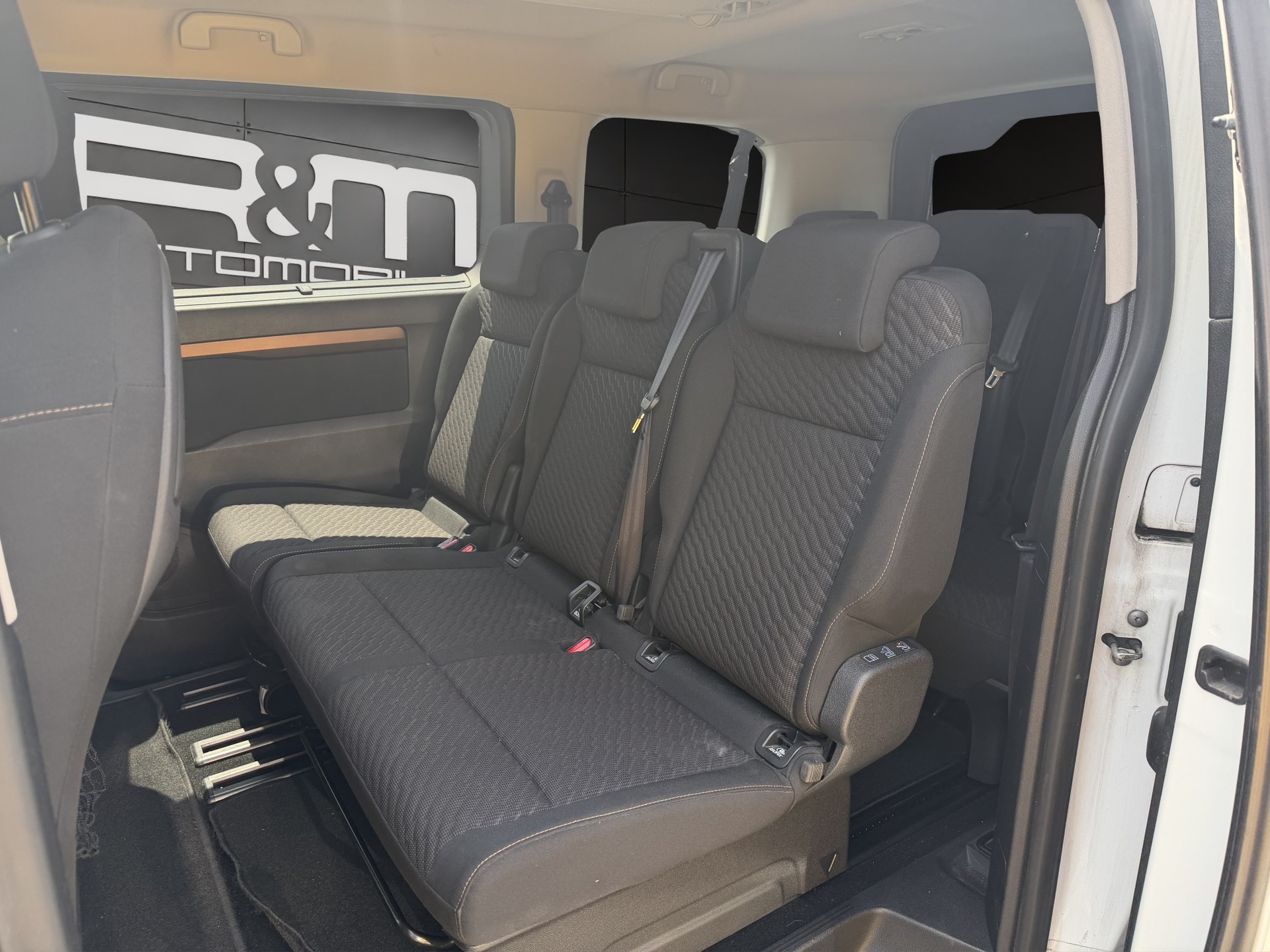 TOYOTA Proace Verso 2.0 D-4D Family Medium Automatic-image-7