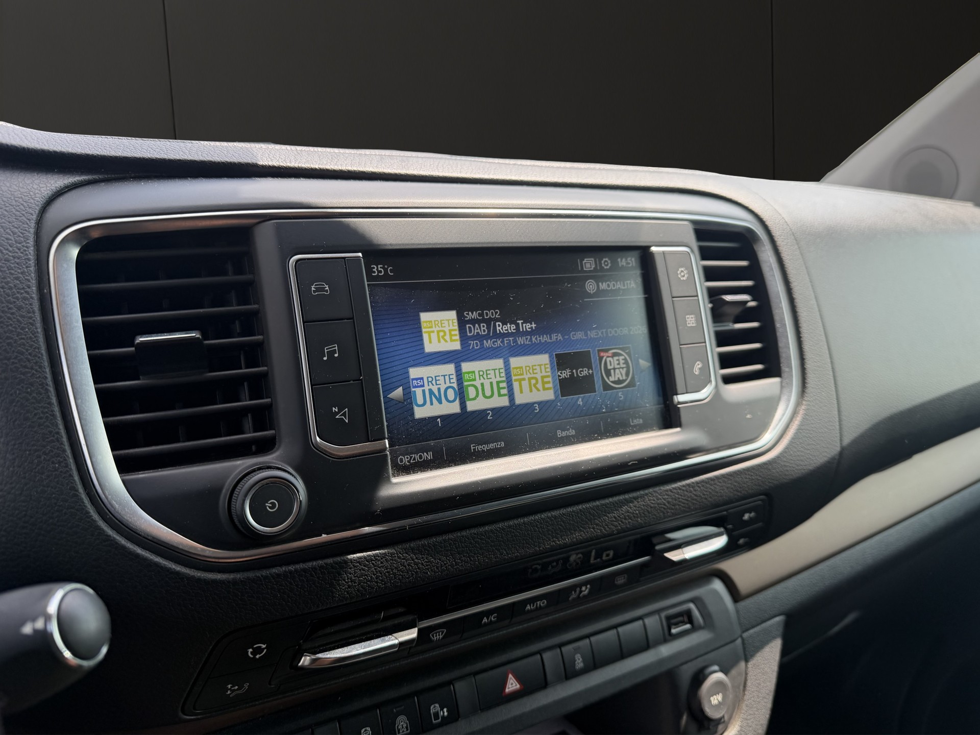 TOYOTA Proace Verso 2.0 D-4D Family Medium Automatic-image-10