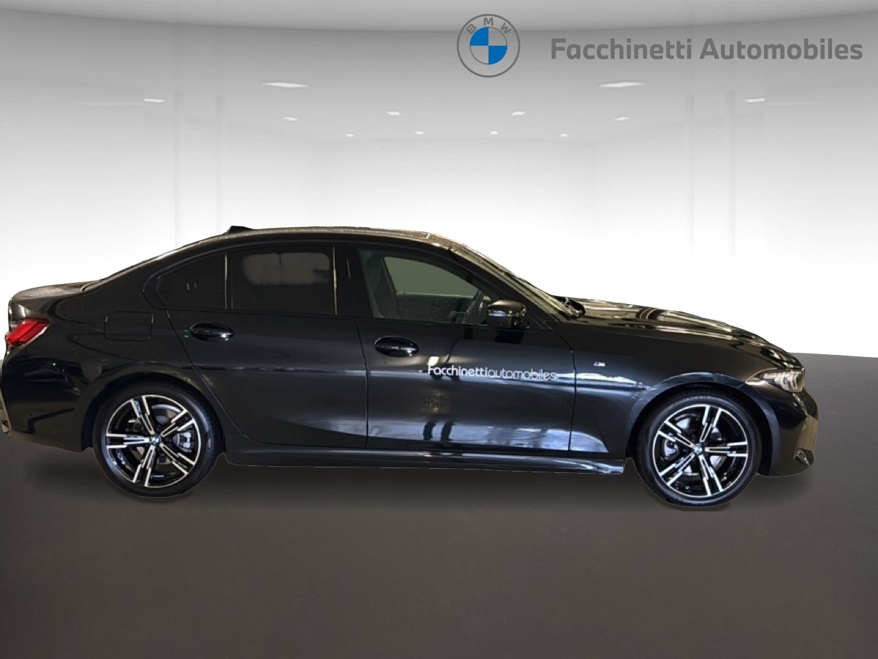 BMW 320d xDrive 48V Steptronic-image-5