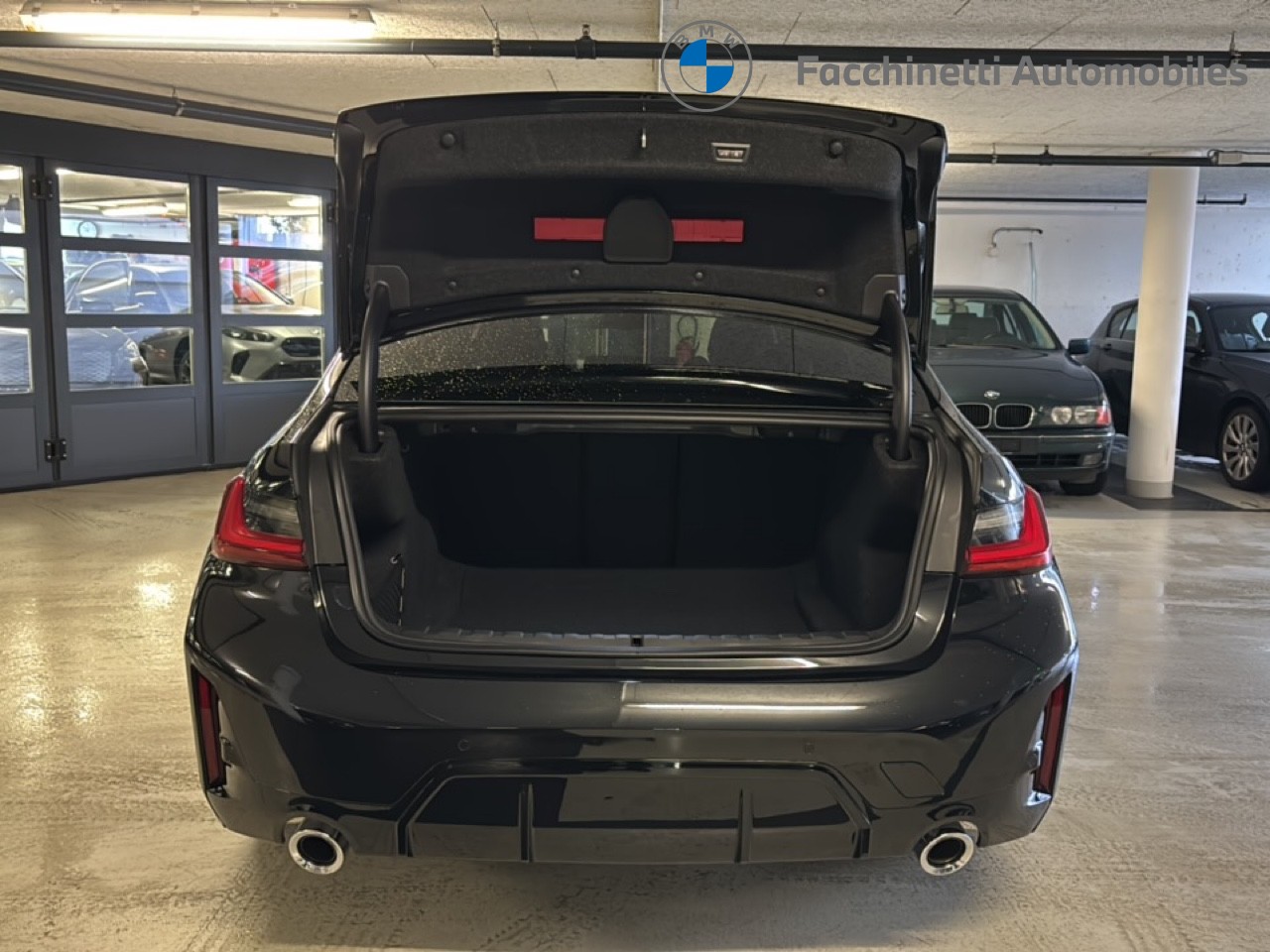 BMW 320d xDrive 48V Steptronic-image-12