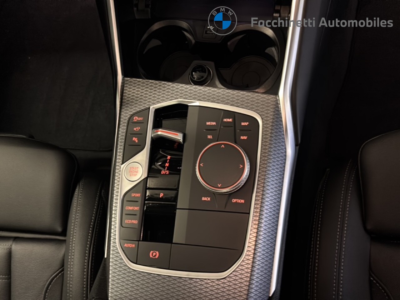 BMW 320d xDrive 48V Steptronic-image-15