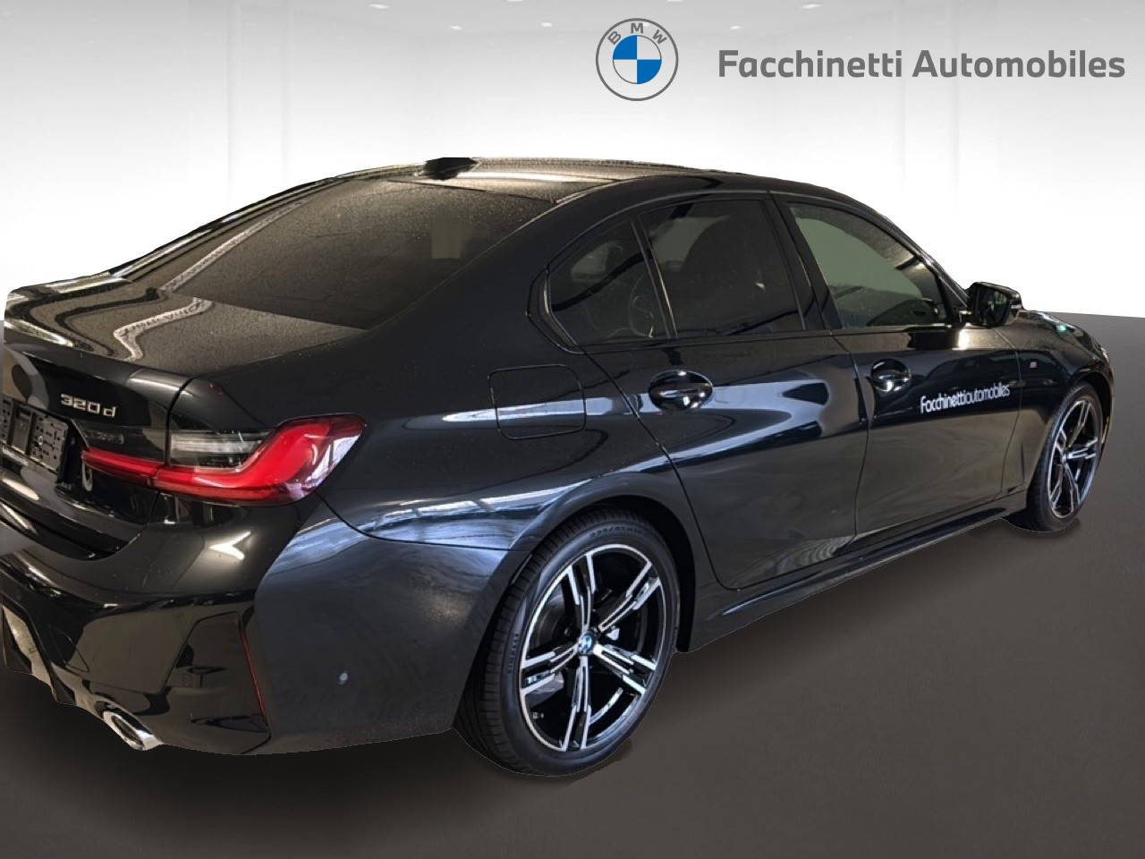 BMW 320d xDrive 48V Steptronic-image-4