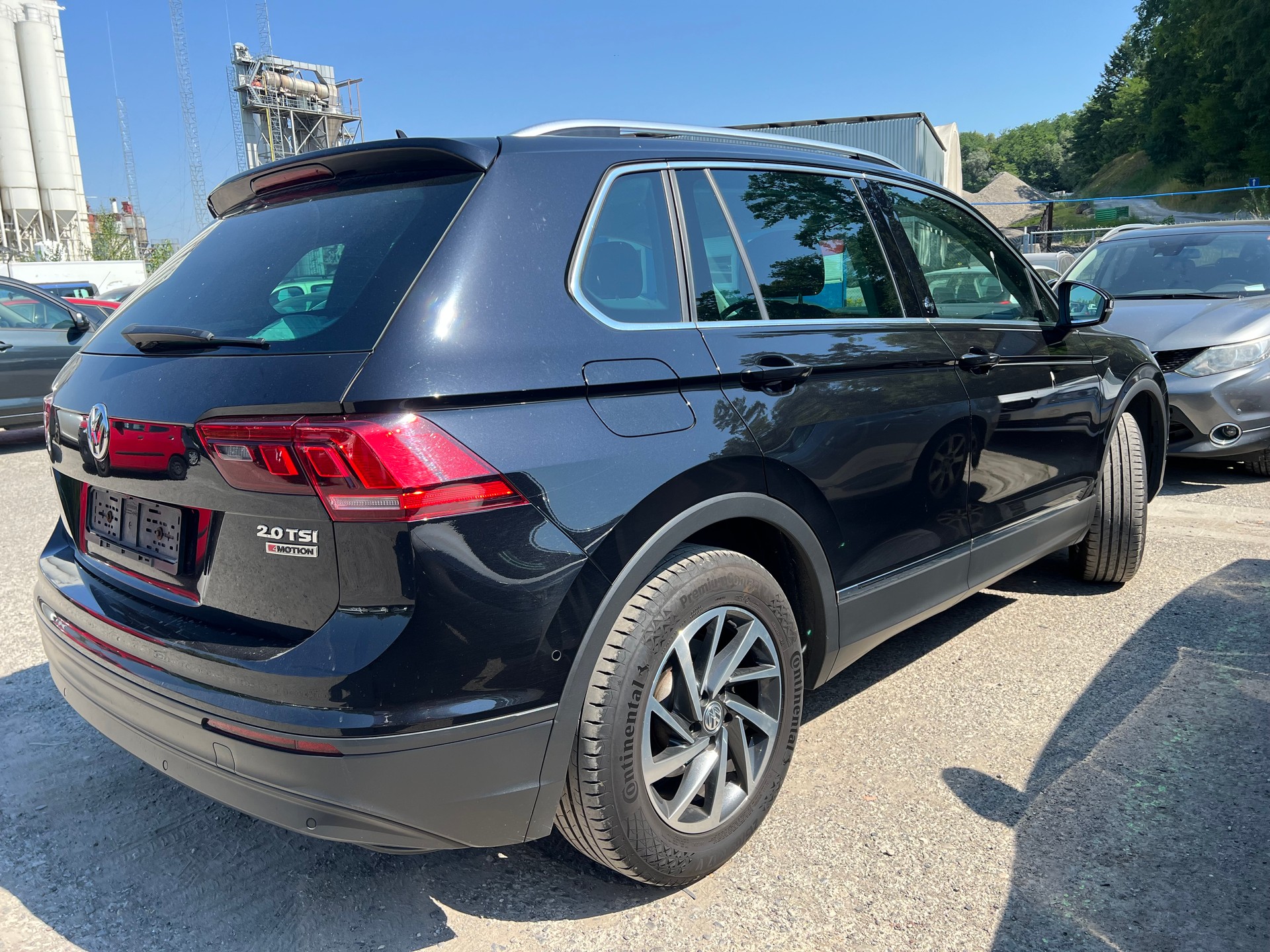 VW Tiguan 2.0TSI Comfortline 4Motion DSG-image-2