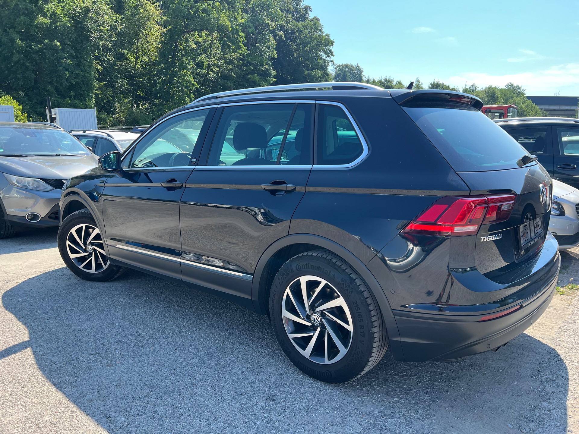 VW Tiguan 2.0TSI Comfortline 4Motion DSG-image-3