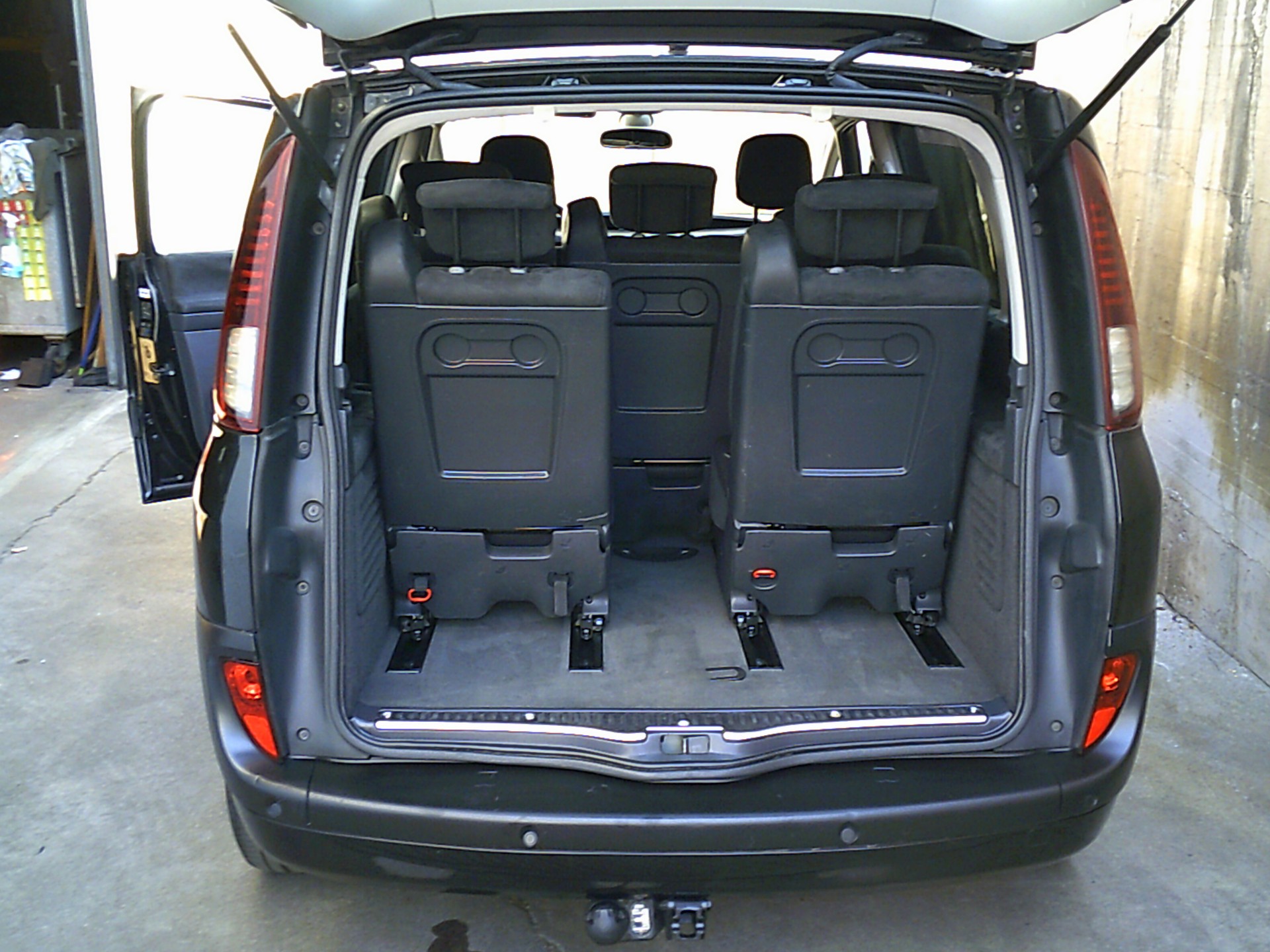 RENAULT Espace 2.0 dCi Privilège Automatic-image-13