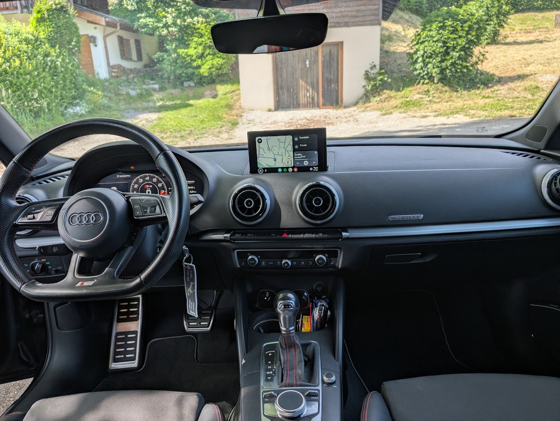 AUDI 2.0 T FSI quattro S-Tronic-image-3