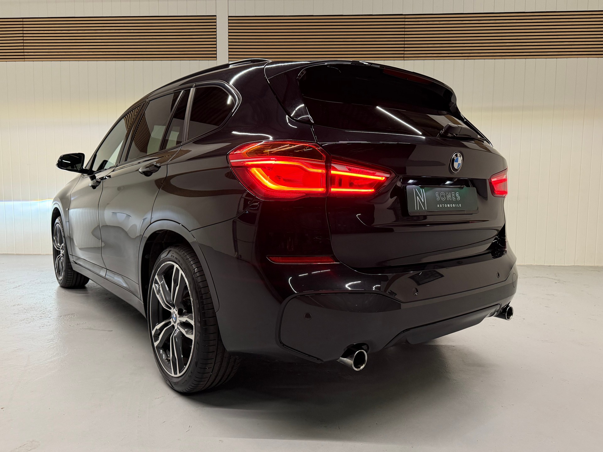 BMW X1 xDrive 25i M Sport Steptronic Ab MFK & Service-image-9