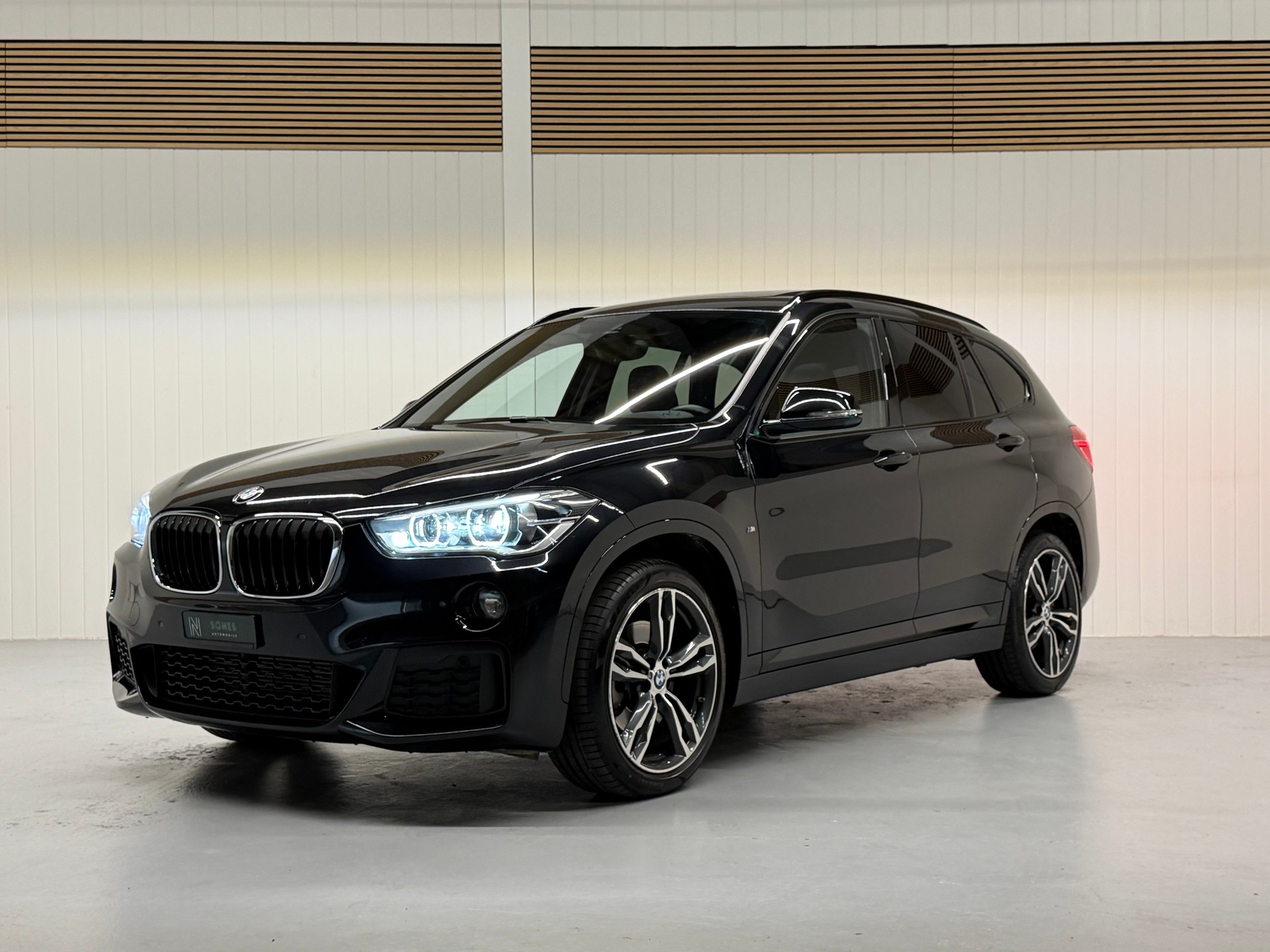 BMW X1 xDrive 25i M Sport Steptronic Ab MFK & Service-image-1