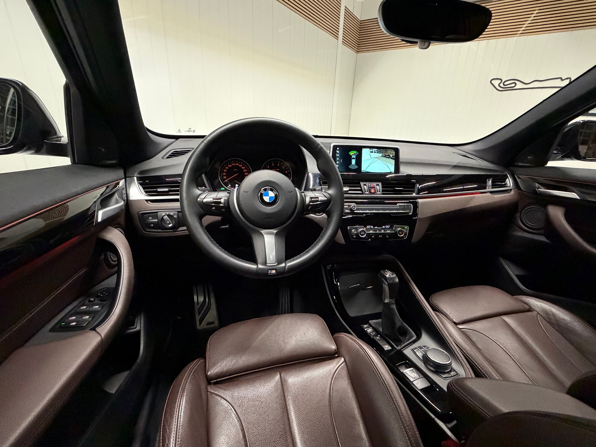 BMW X1 xDrive 25i M Sport Steptronic Ab MFK & Service-image-18
