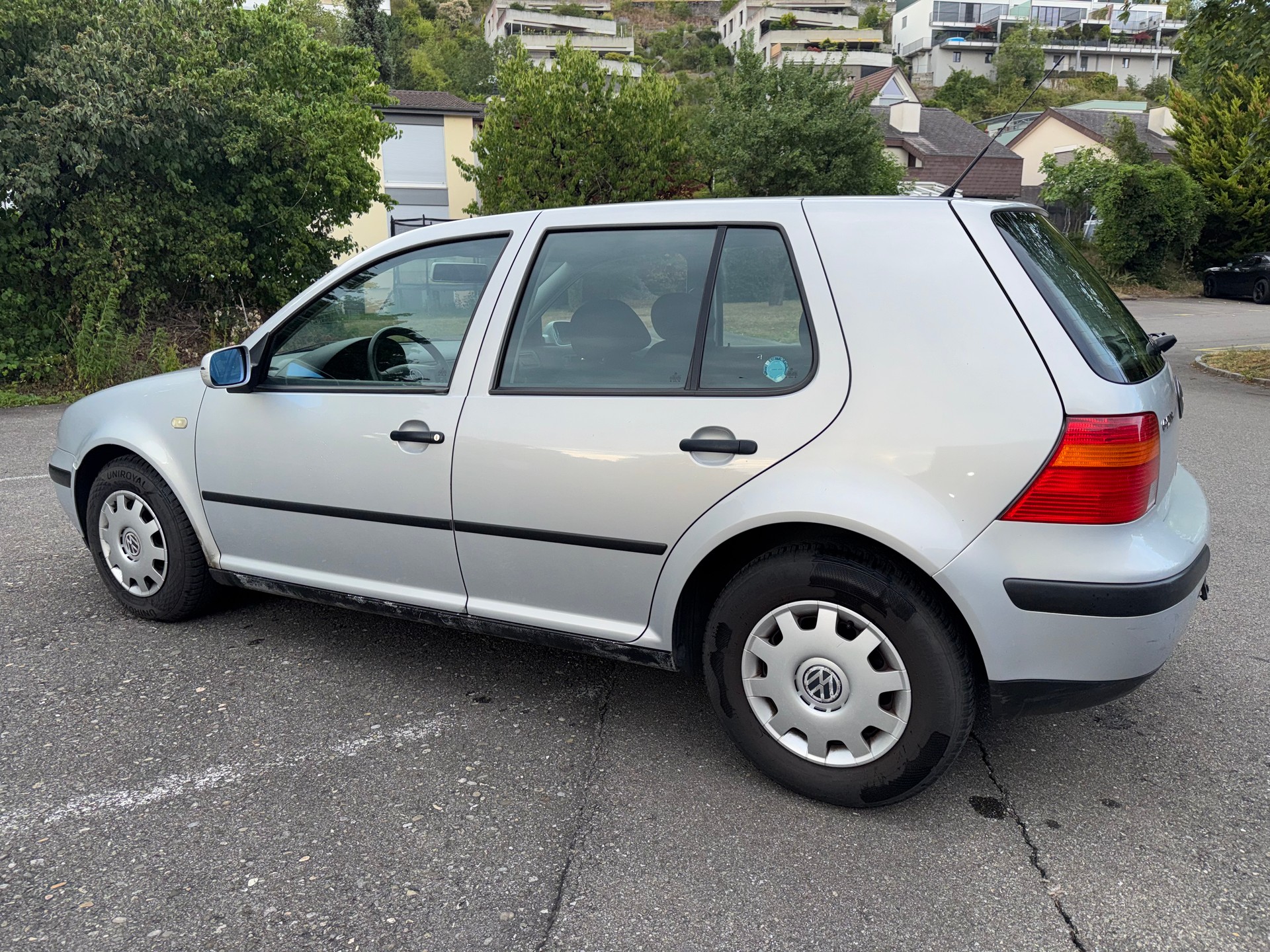 VW Golf 1.6-image-1