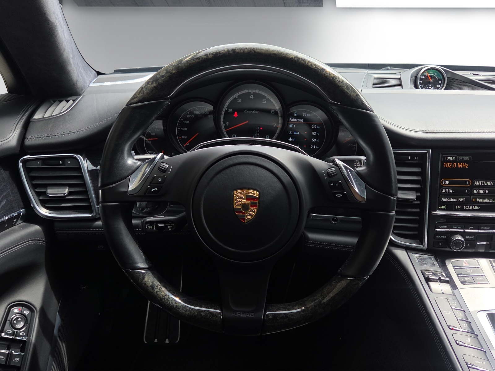 PORSCHE Panamera Turbo 4.8 PDK-image-11