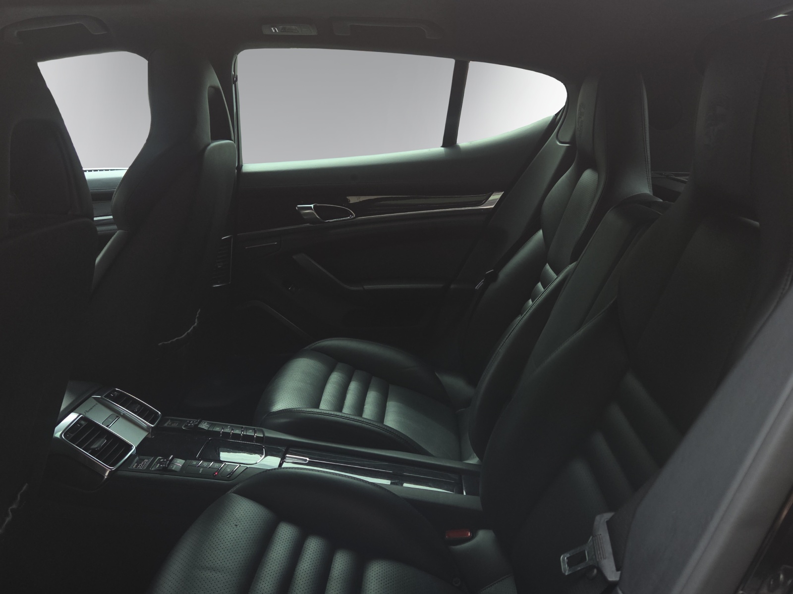 PORSCHE Panamera Turbo 4.8 PDK-image-17