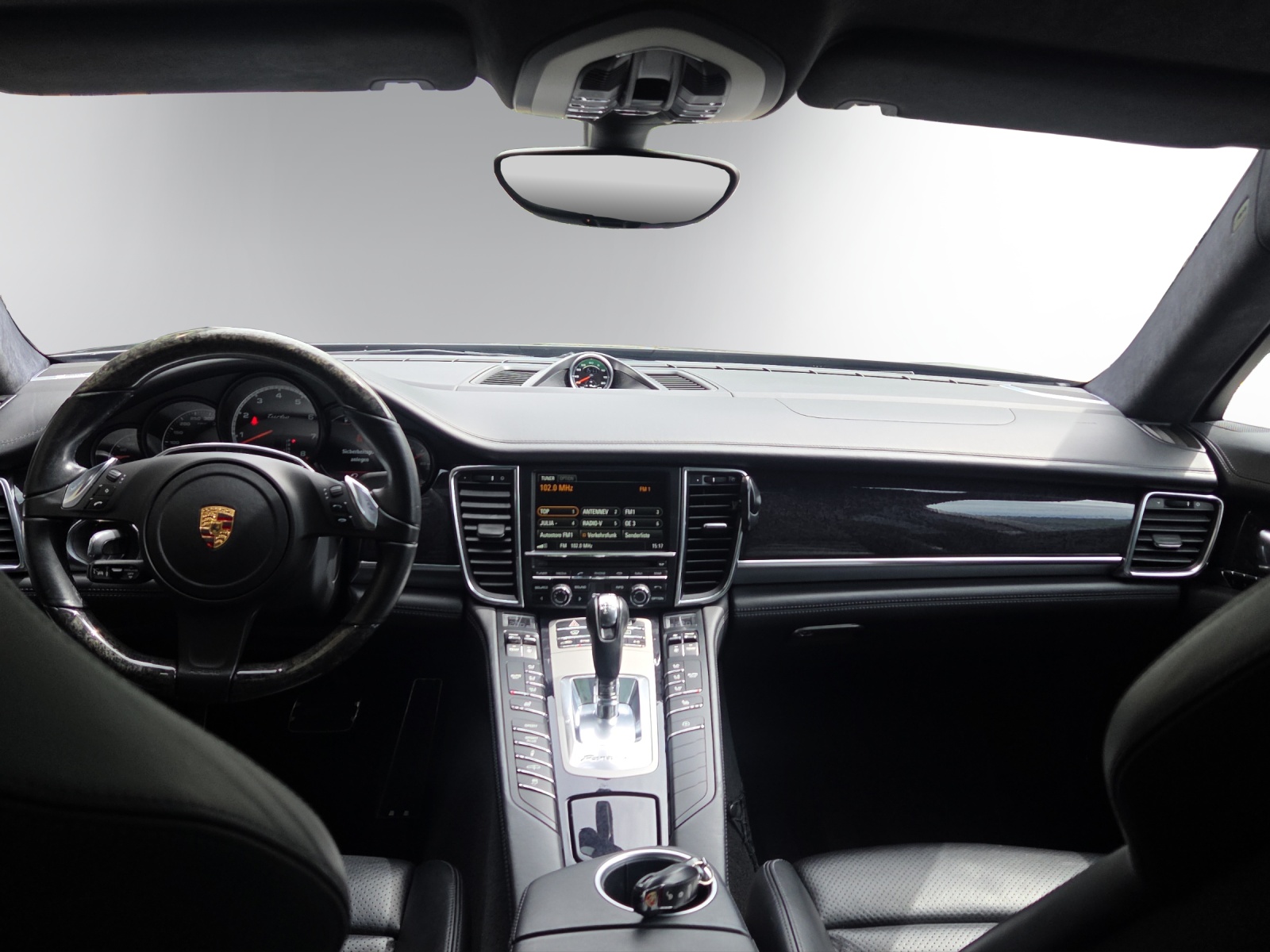 PORSCHE Panamera Turbo 4.8 PDK-image-9