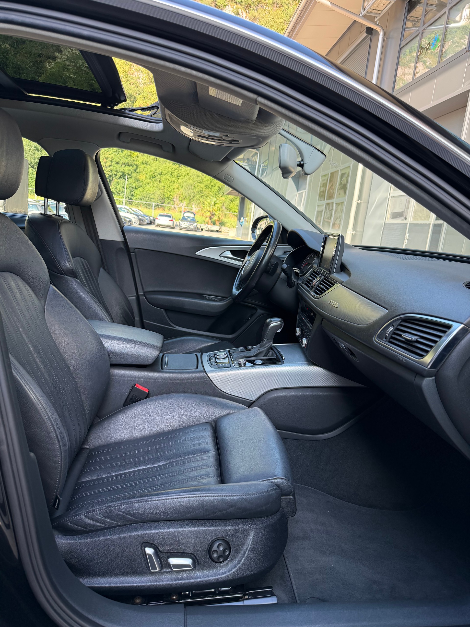 AUDI A6 Avant 3.0 TDI V6 quattro S-tronic-image-10