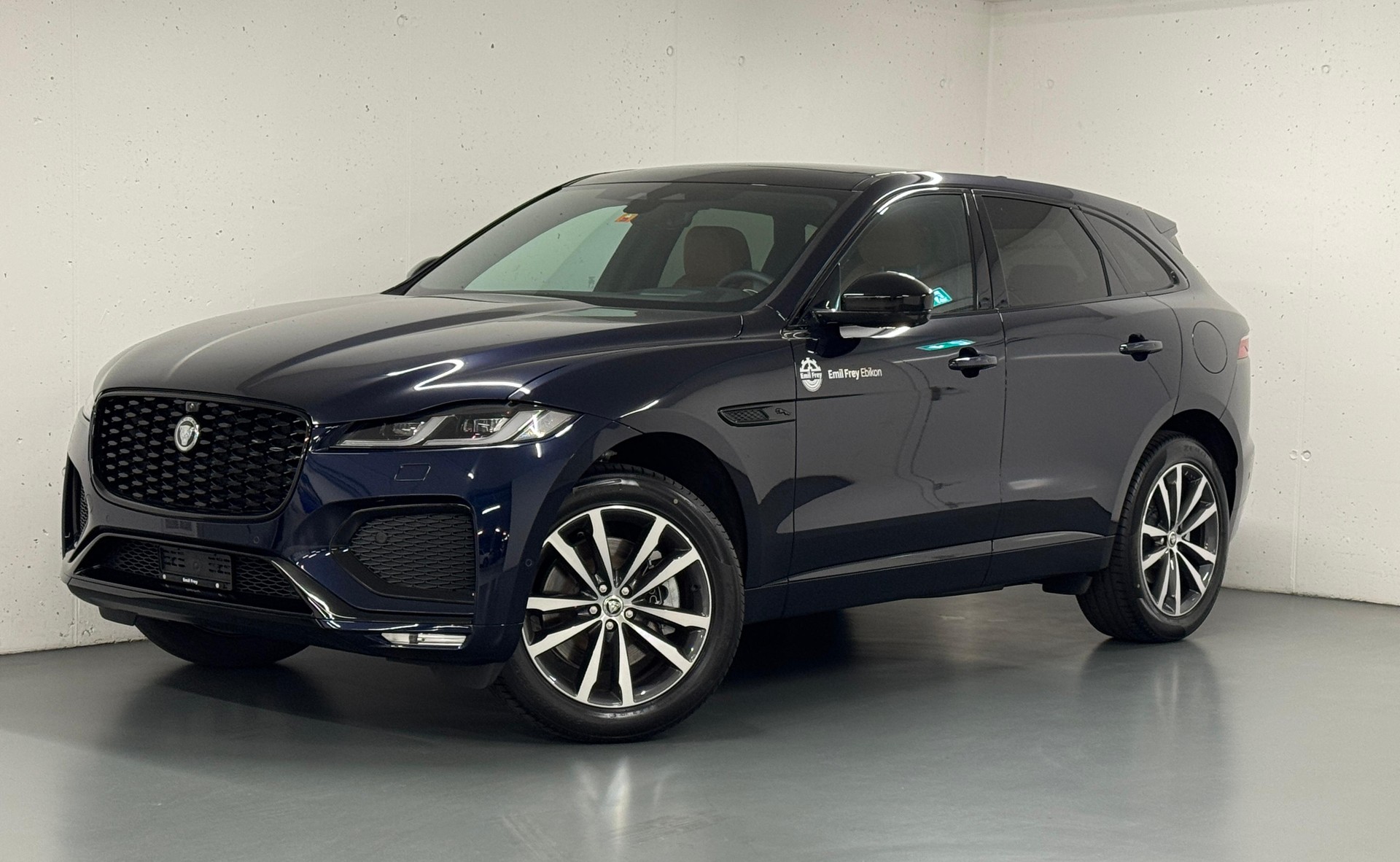 JAGUAR F-Pace 2.0 P400e R-Dynamic HSE 90th Anniversary Ed. AWD-image-1