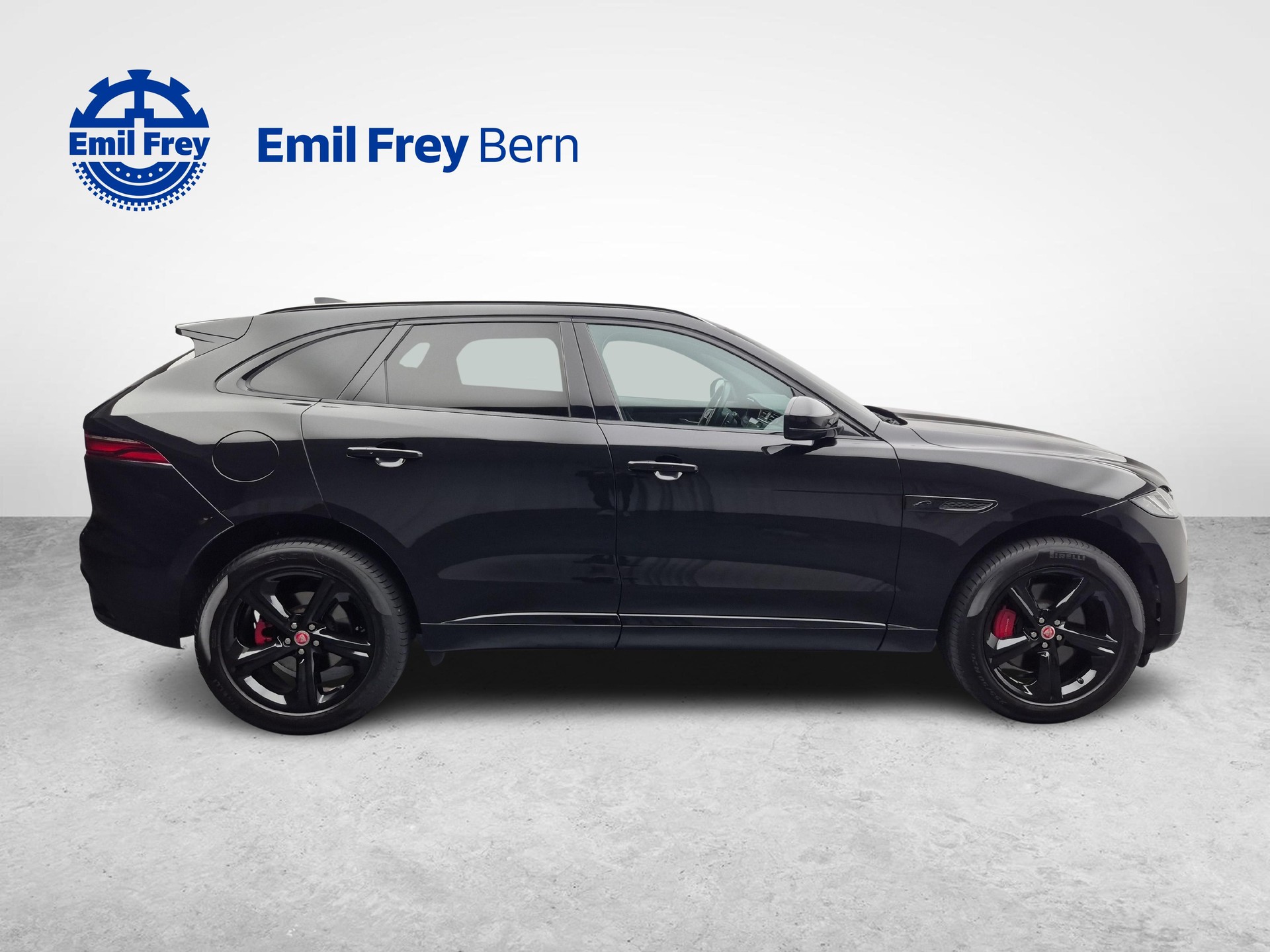 JAGUAR F-Pace 3.0 I6 R-Dynamic SE AWD-image-5