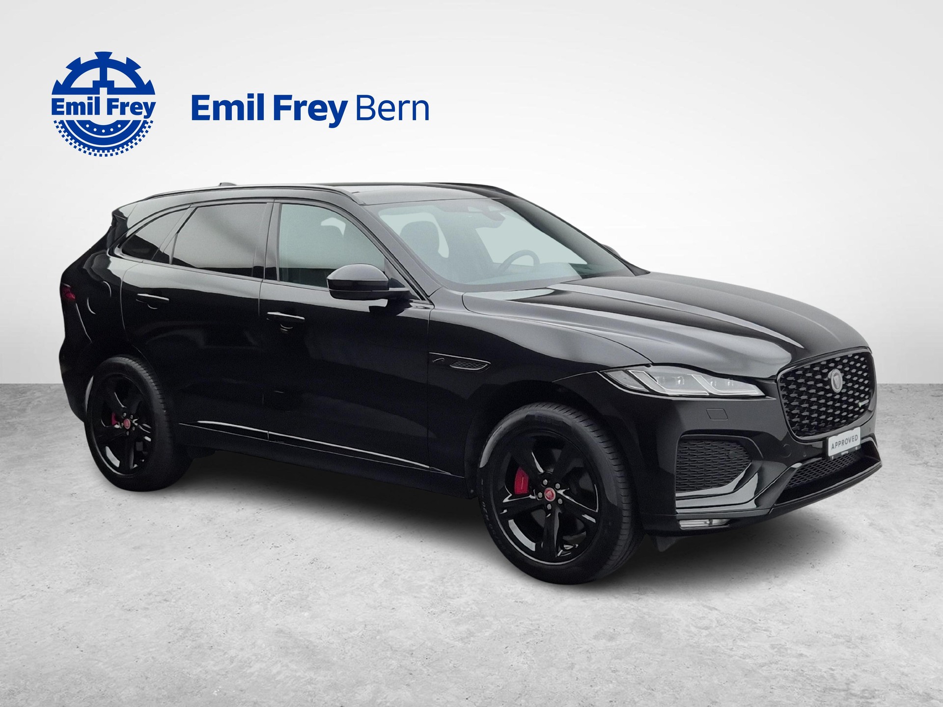 JAGUAR F-Pace 3.0 I6 R-Dynamic SE AWD-image-4