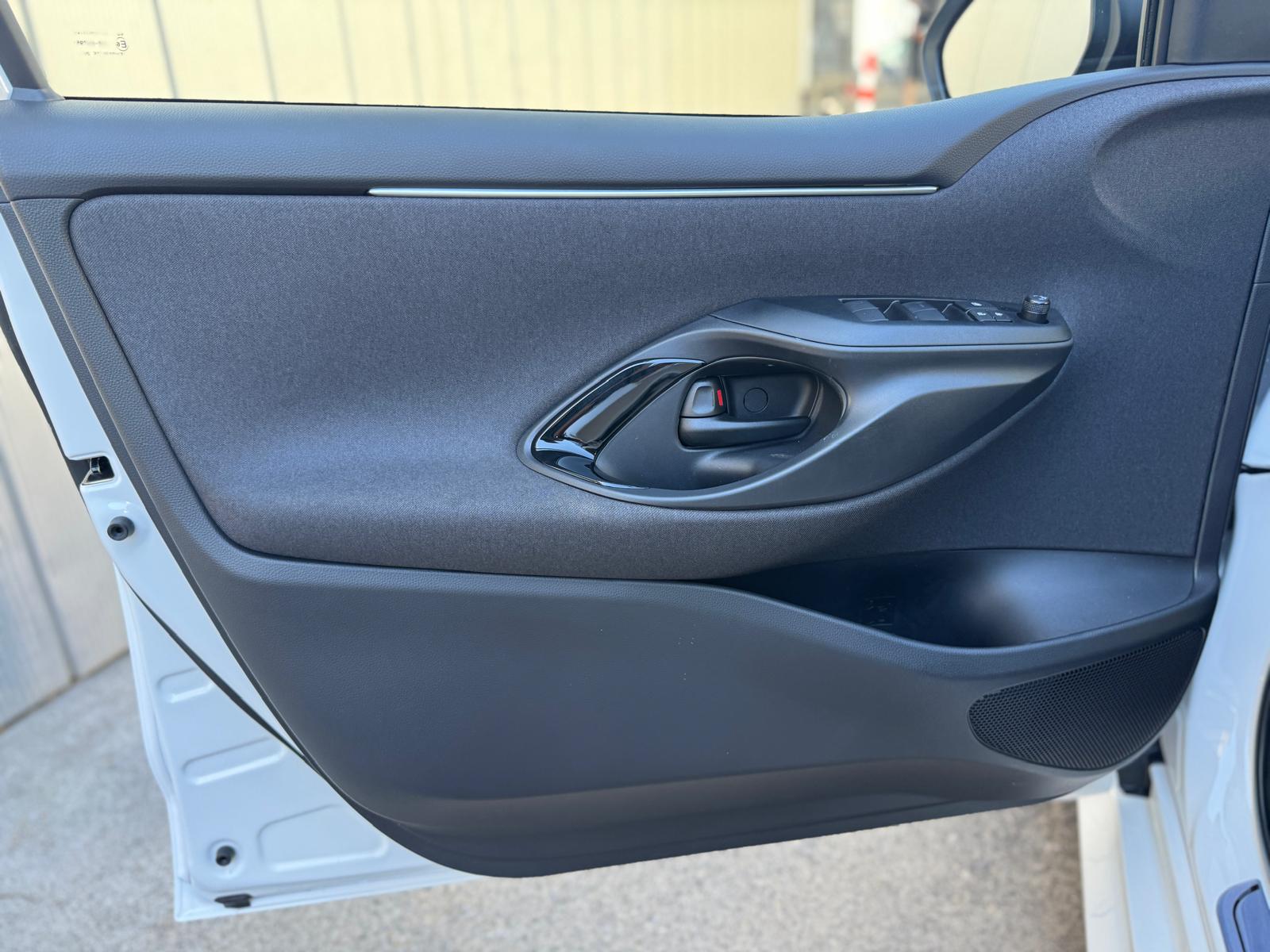 TOYOTA Yaris 1.5 Trend e-CVT-image-11