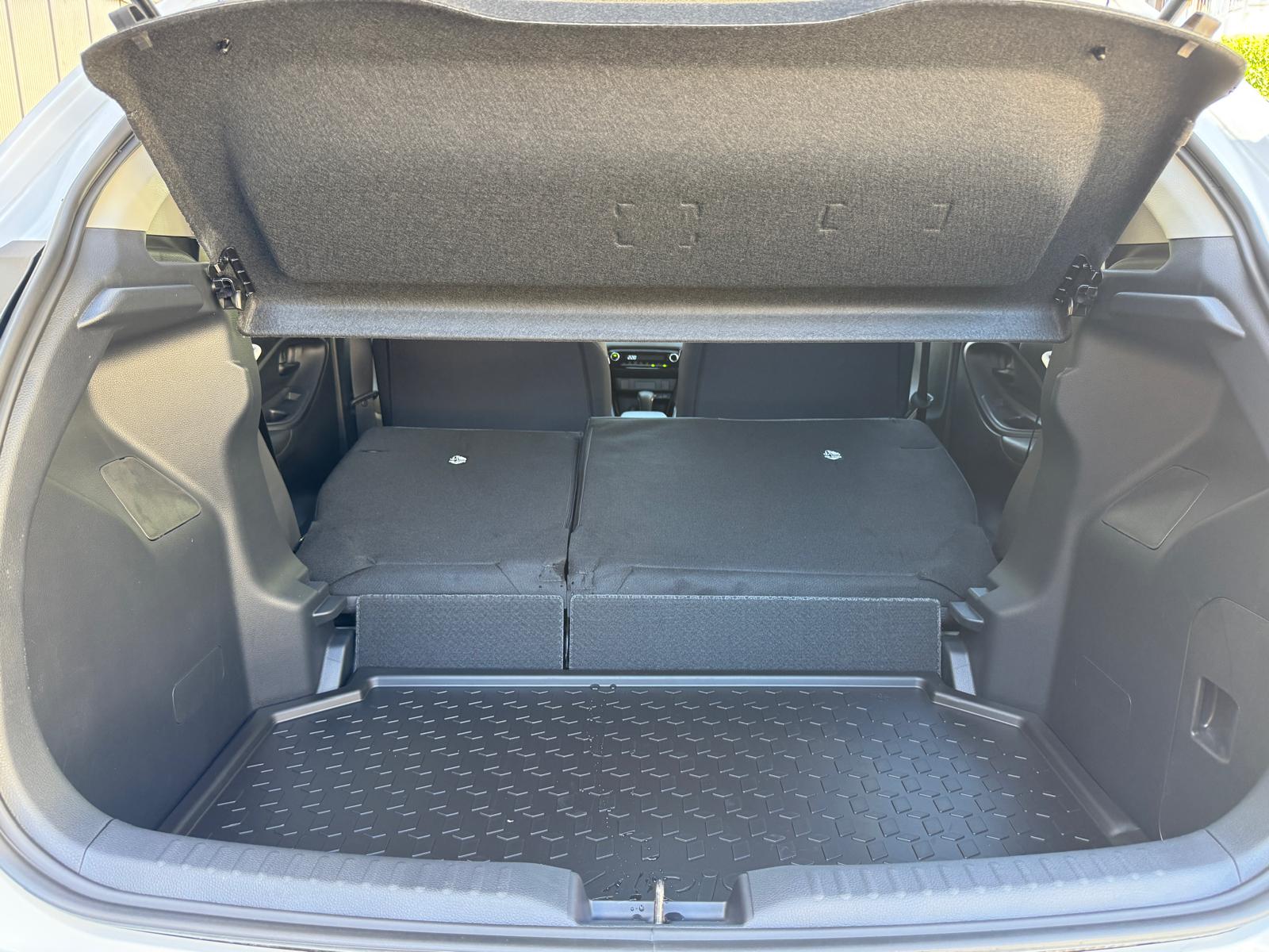 TOYOTA Yaris 1.5 Trend e-CVT-image-15