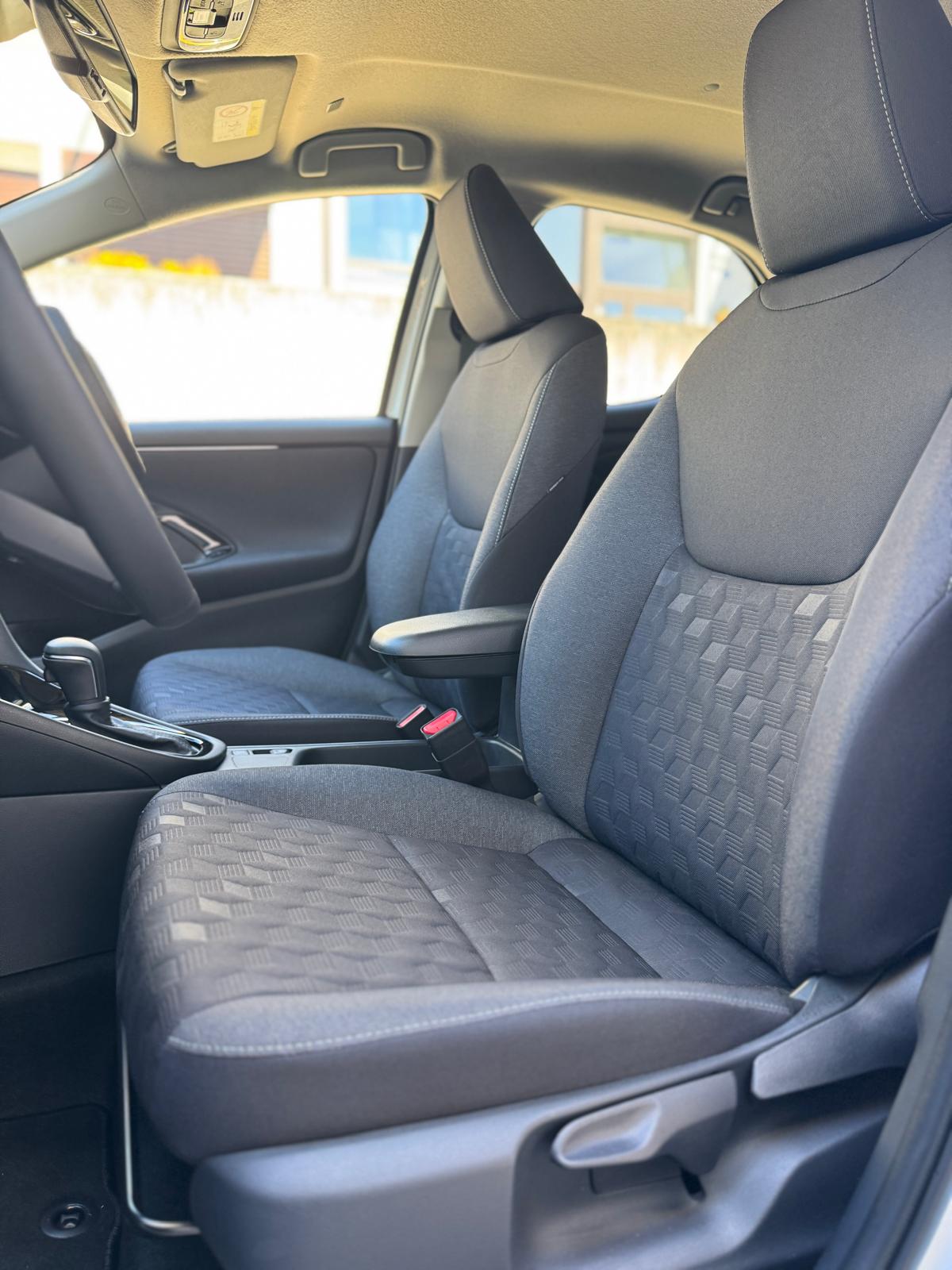 TOYOTA Yaris 1.5 Trend e-CVT-image-9